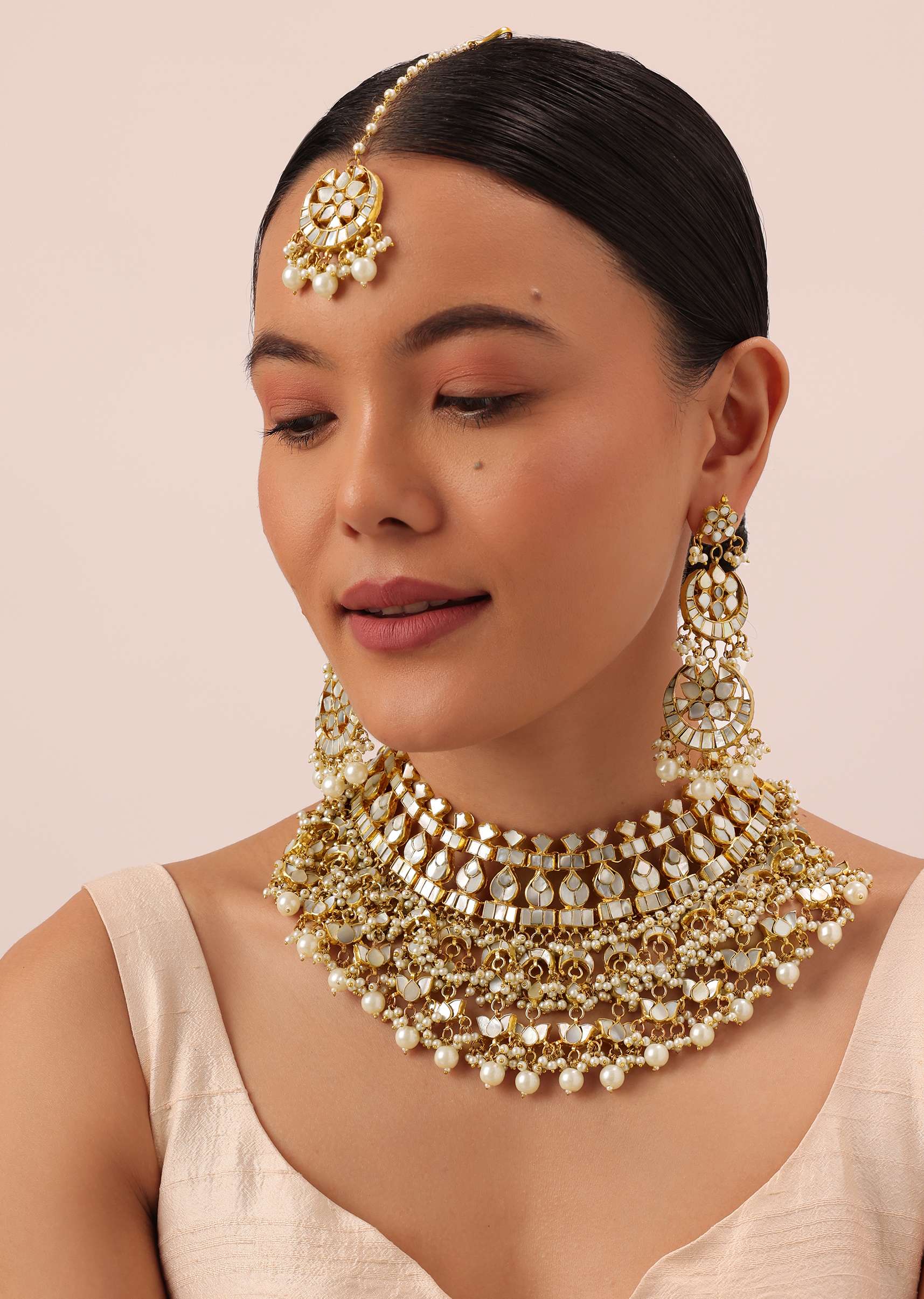 gold_finish_kundan_choker_set_with_pearl-sg145677_10_6bd21c4c-cd6e-4f3e-b991-27f7e0ea57a7.jpg