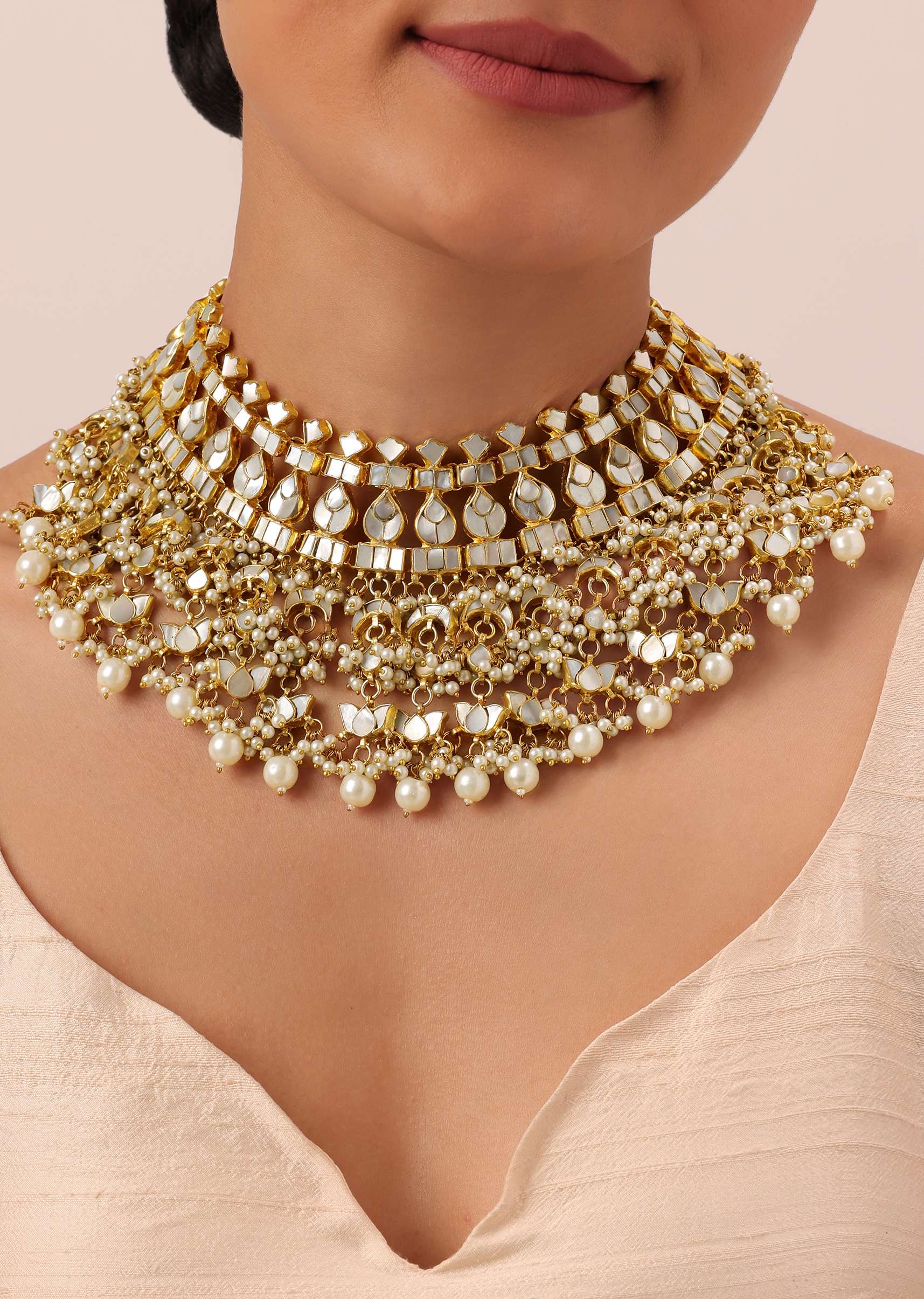 gold_finish_kundan_choker_set_with_pearl-sg145677_9_29265728-cd53-48ae-9000-c7423a8e93fb.jpg