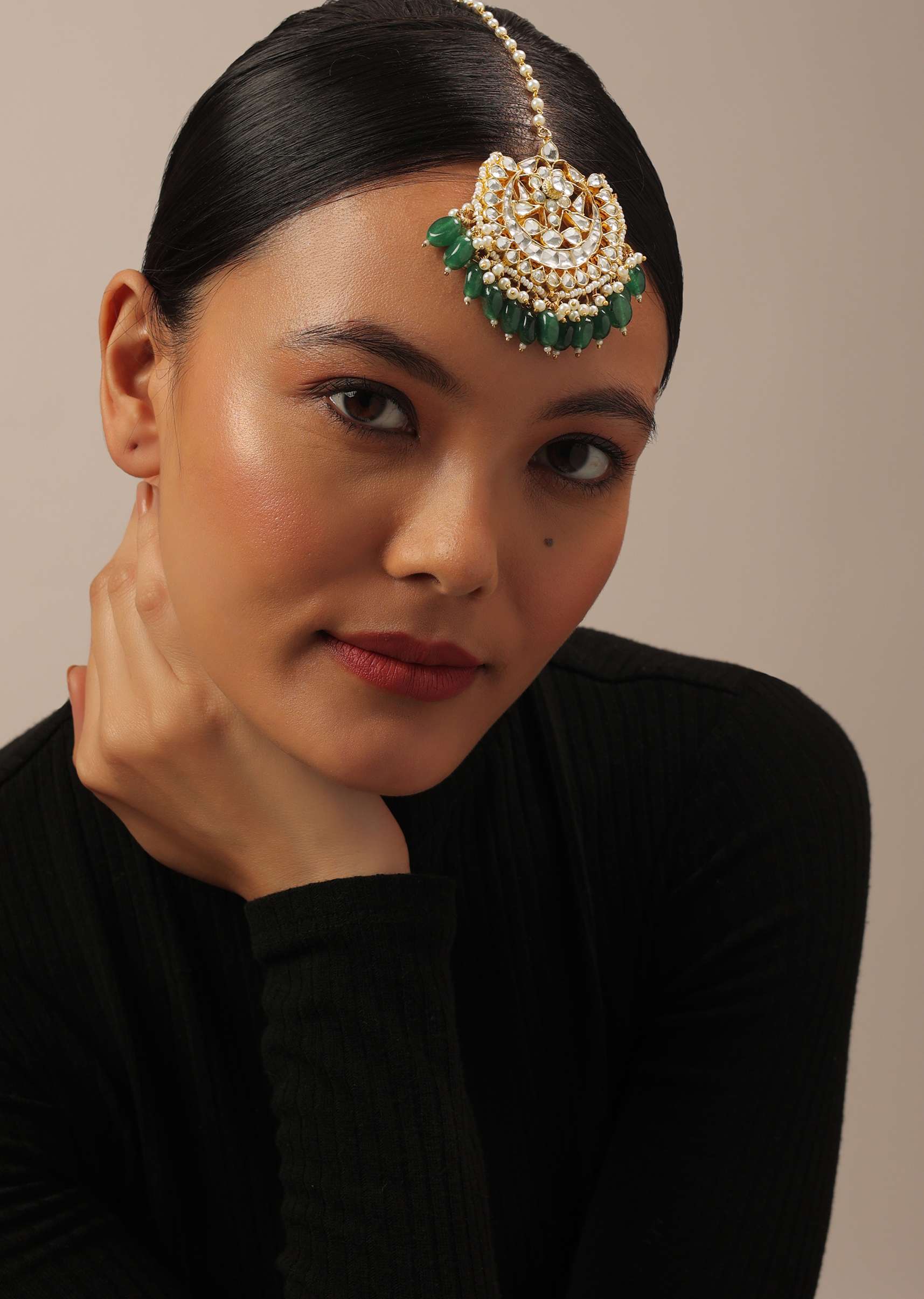 gold_finish_kundan_polki_choker_set-sg145650_6_c89065db-0a6f-489f-93b6-69f583f3a40d.jpg