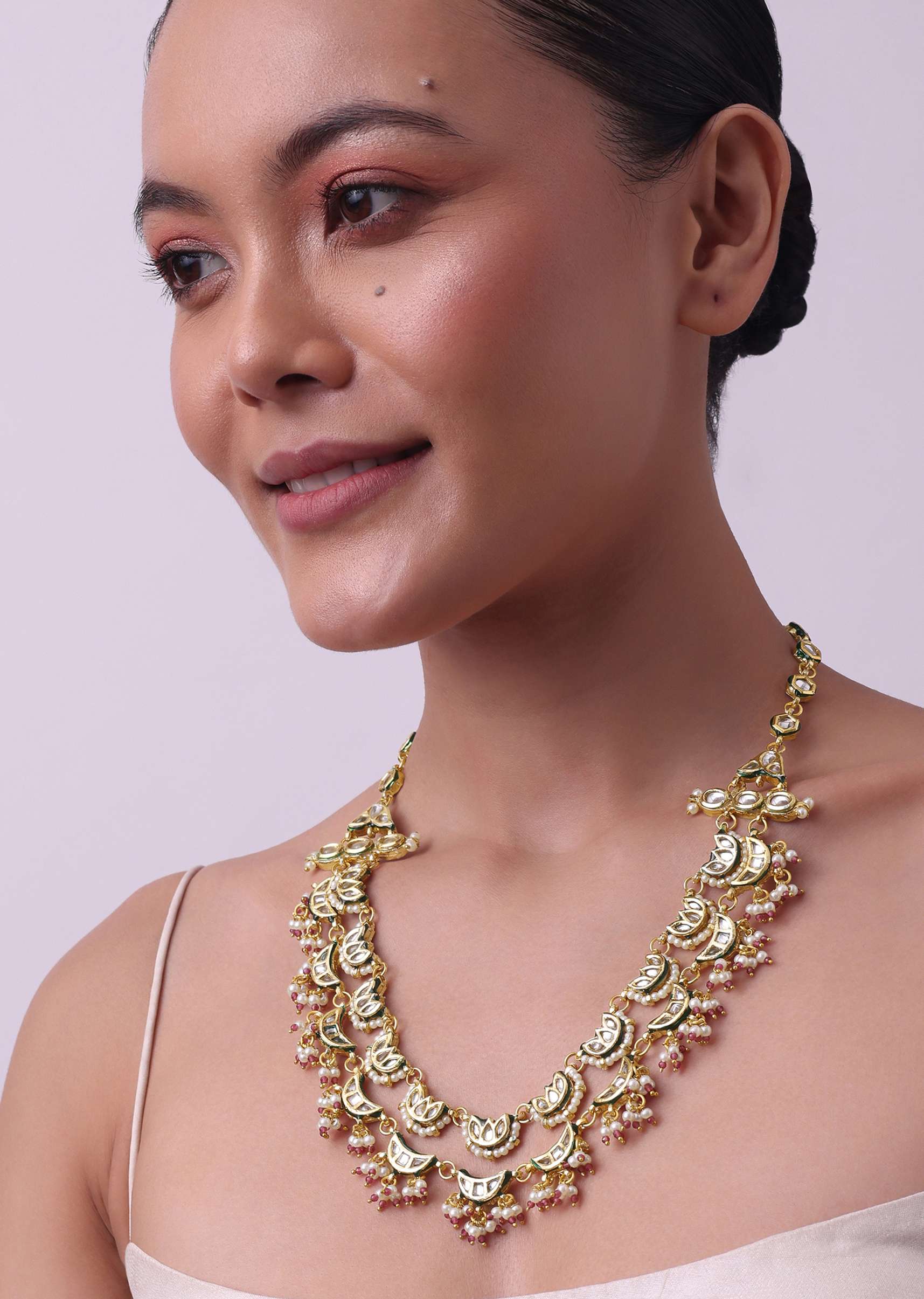 gold_finish_layered_kundan-sg166125_6221f3cf-6db6-4802-8158-dc60006a02d1.jpg