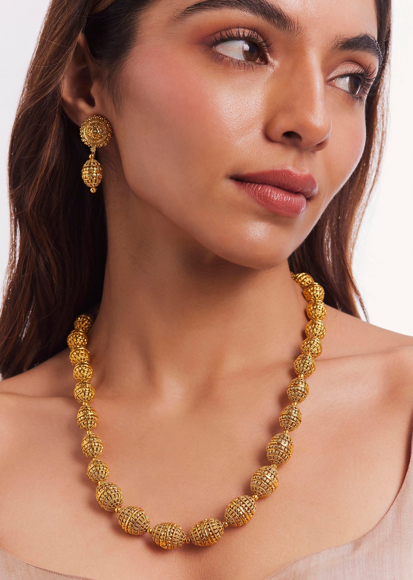 gold_finish_necklace_set_in_mix_metal-sg285326_3_dff56307-78fd-4d67-b977-f2ae9e129758.jpg