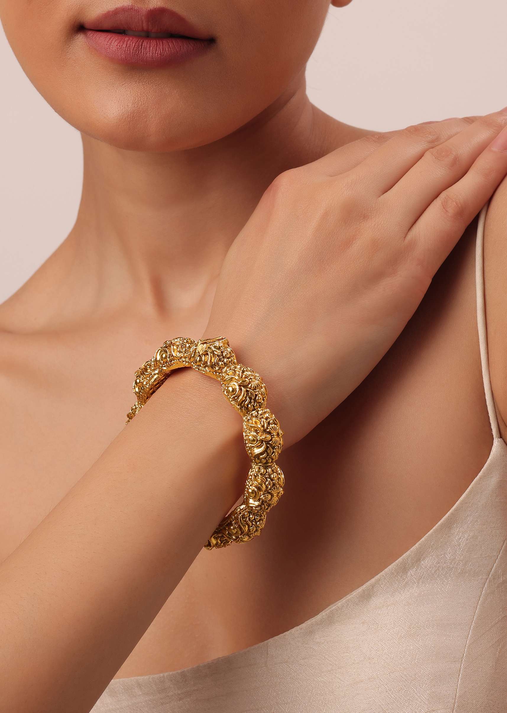gold_finish_temple_style_bangle_with_carvings-sg166091_3_a9e58426-d226-4785-a32c-85c94c6b4639.jpg