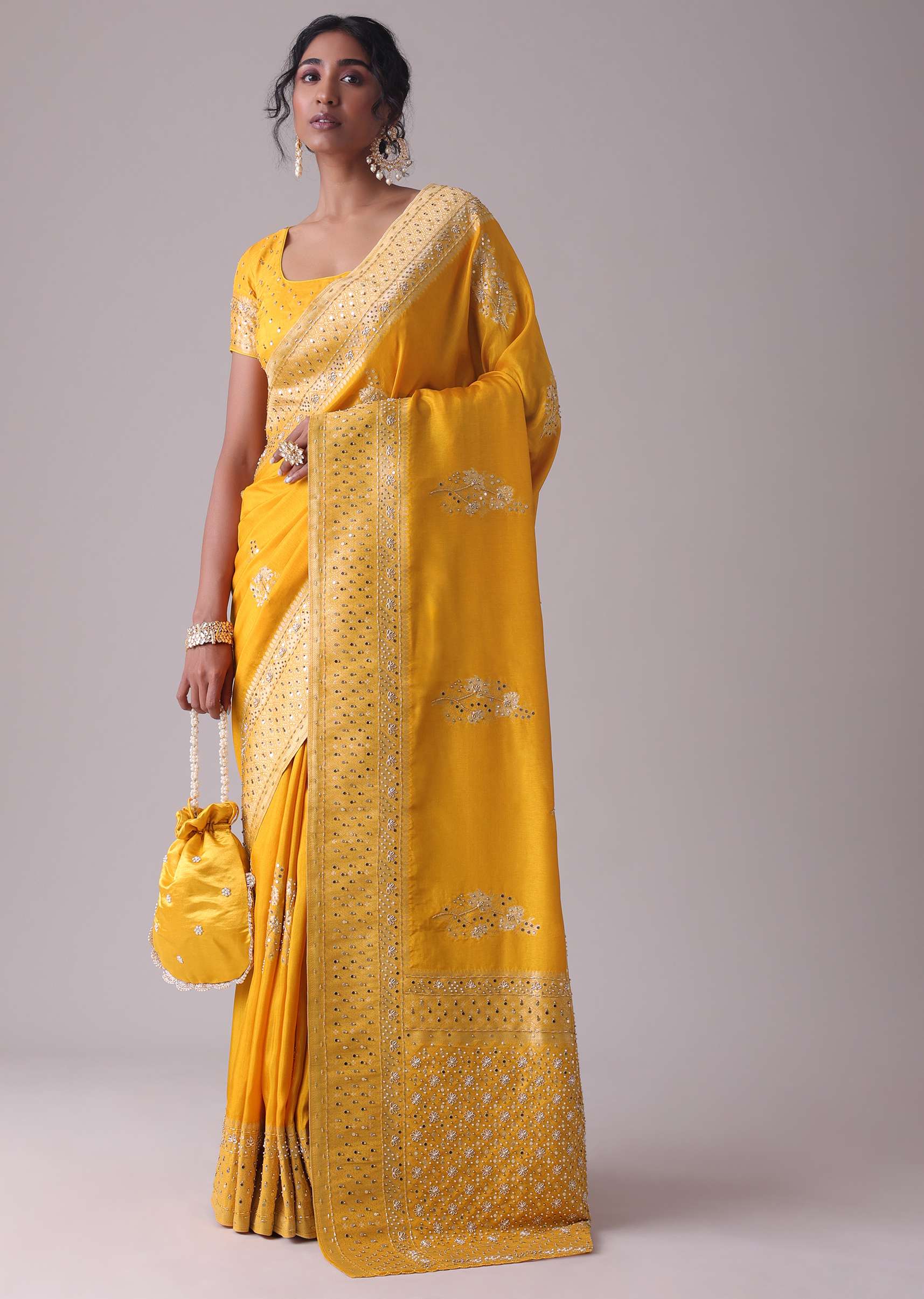 gold_fusion_yellow_embroidered_saree-sg125953_2_74208166-13e3-4cb3-ba8a-a274433467c5.jpg