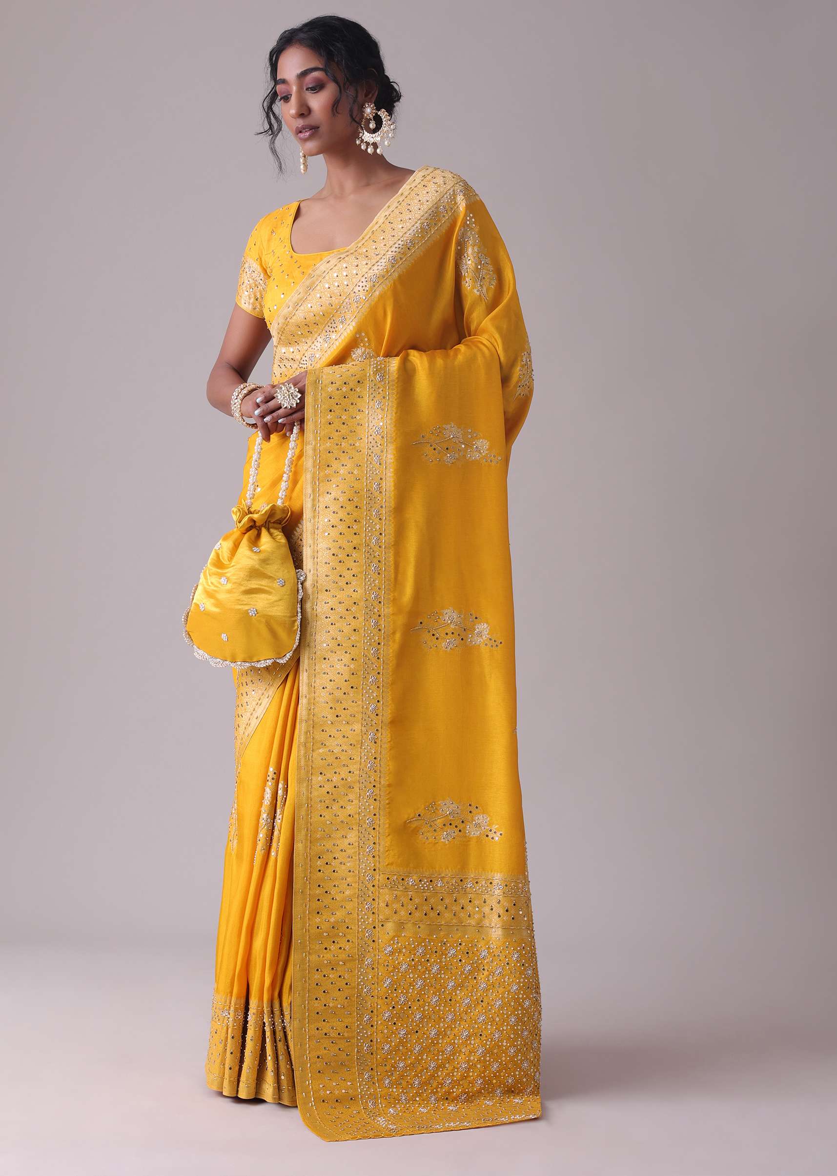 gold_fusion_yellow_embroidered_saree-sg125953_4_66409202-d410-4b38-a8a6-801b3fee85bd.jpg
