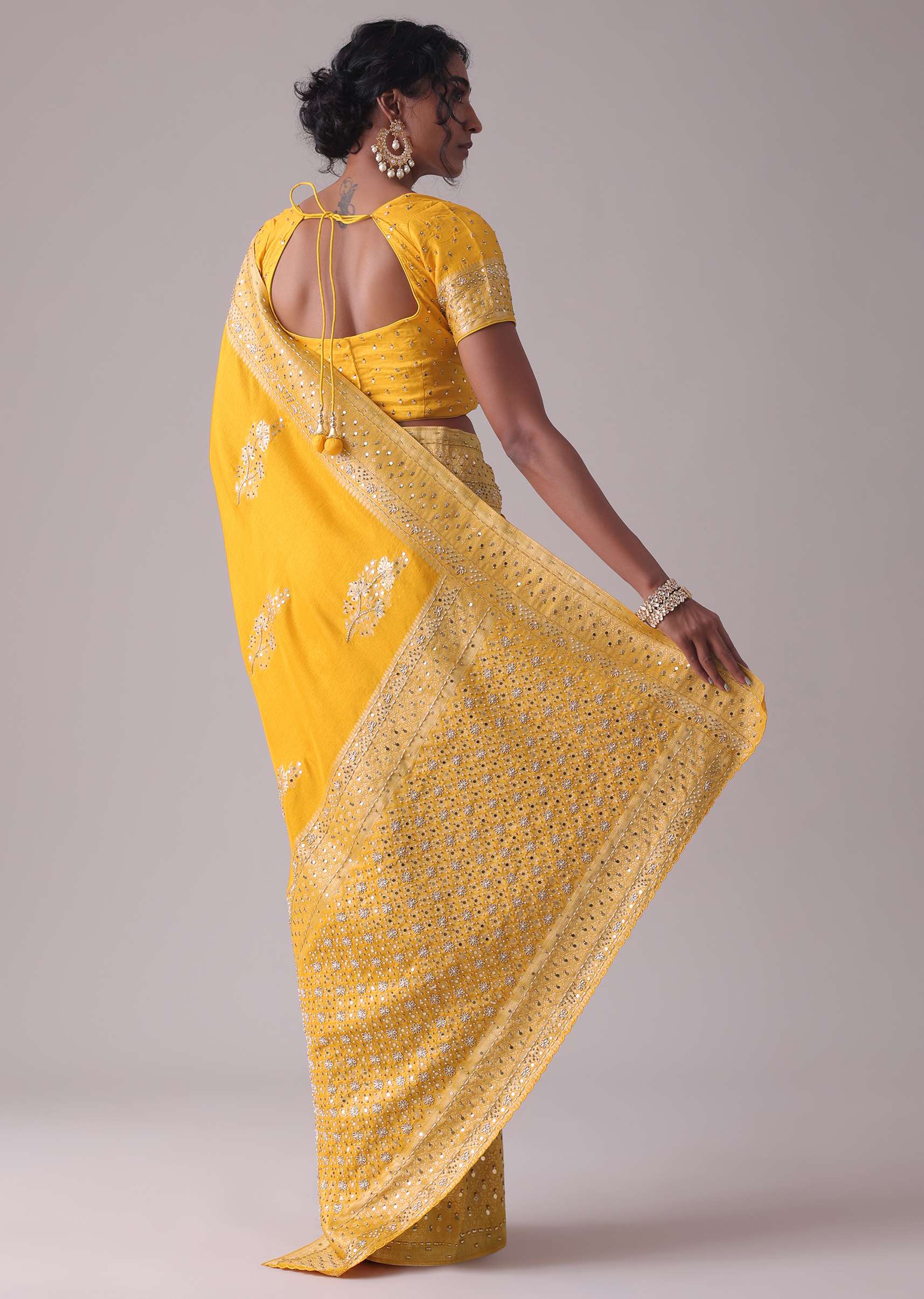 gold_fusion_yellow_embroidered_saree-sg125953_7_ac9d831b-4917-47dc-abfe-7293feb66811.jpg