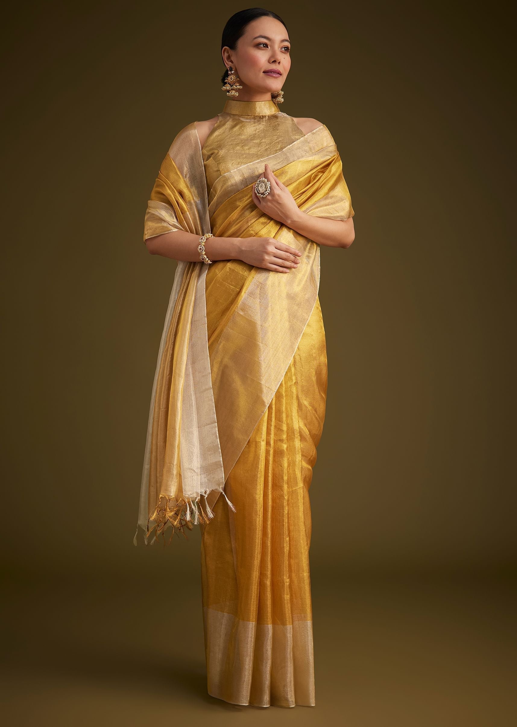 gold_kanjivaram_silk_saree_with_contrast_border_and_pallu-sg291499_9_1c114163-5728-499d-8d03-05ba42d956f1.jpg