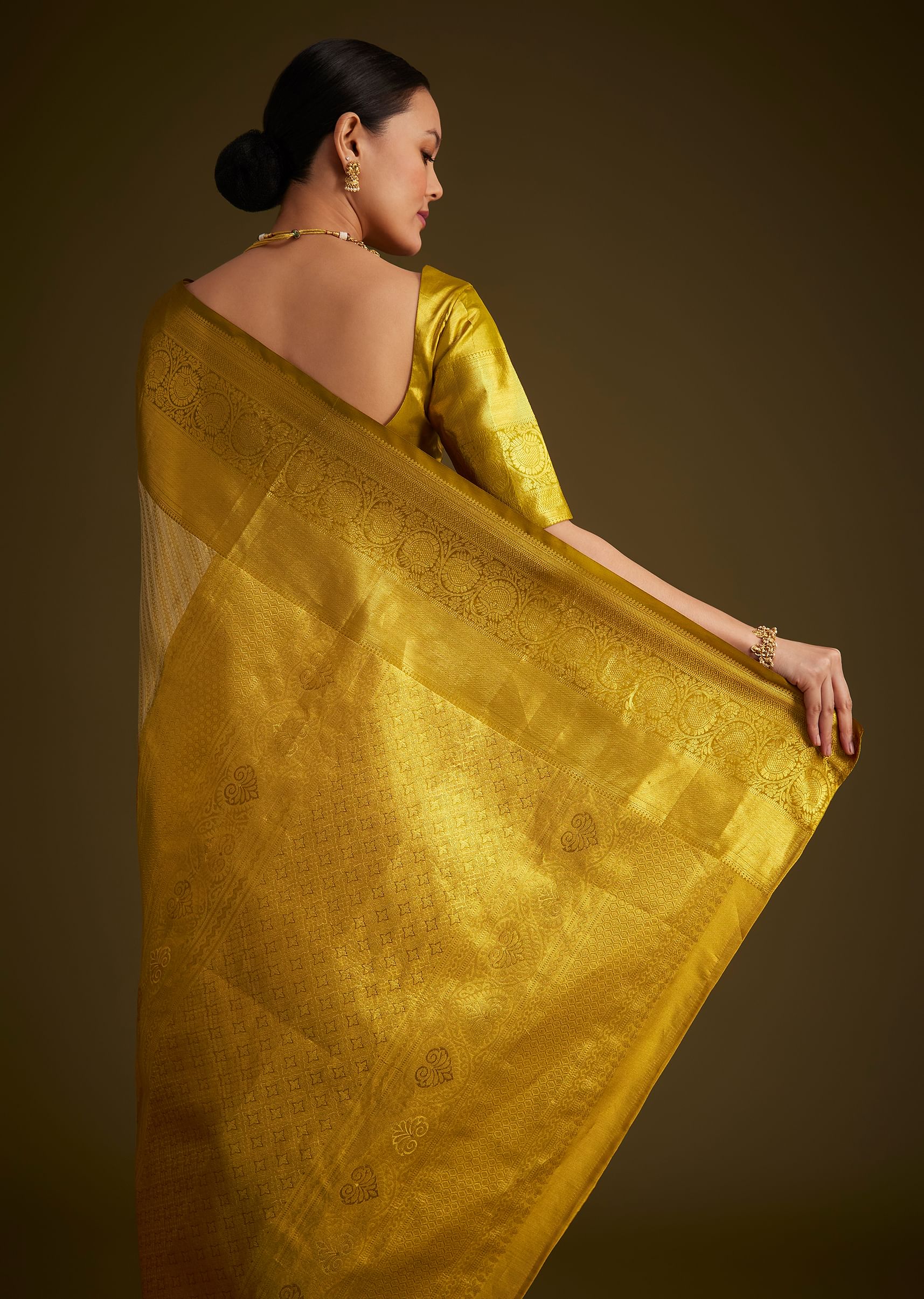 gold_kanjivaram_silk_saree_with_zari_border-sg291475_3_068a5192-5d64-4dfd-bf27-60f5472310ba.jpg
