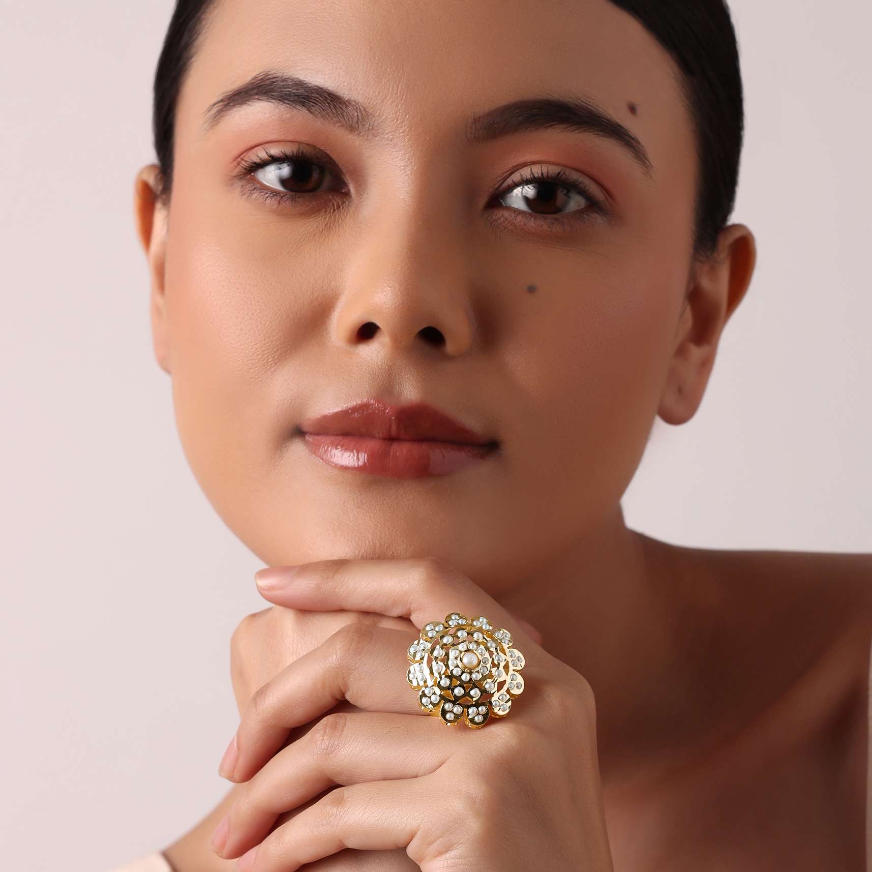 gold_kundan_floral_ring-sg214232_5_0a926c80-55b9-4f4e-a5d5-7eb7de3bd786.jpg