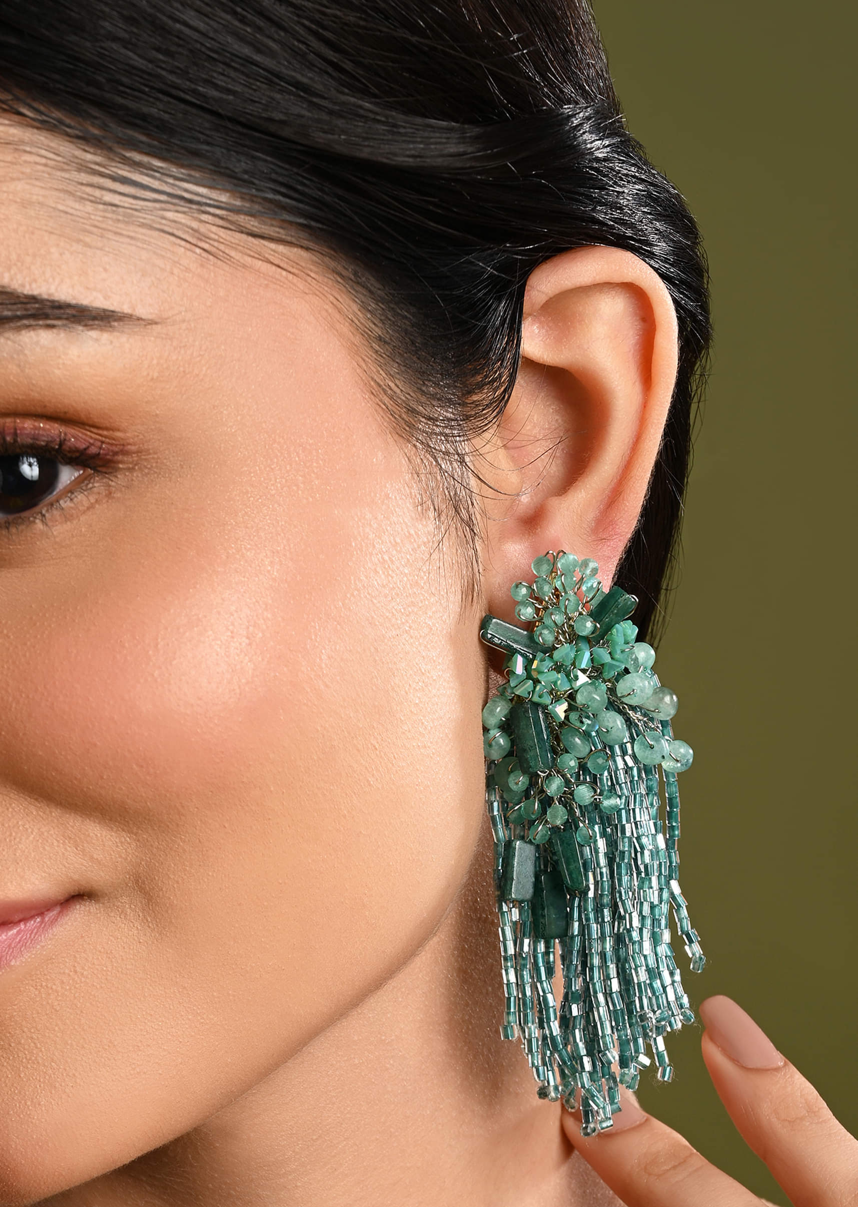 gold_plated_emerald_green_long_tassel-sg370995-5_5.jpg