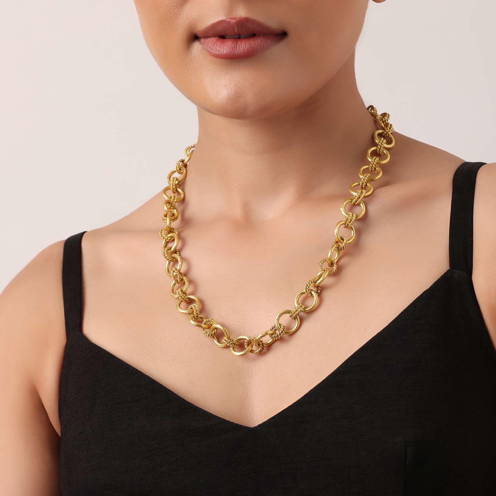 gold_plated_link_style_long_necklace-sg164550_3_d46c5128-aaab-43d7-8349-4f35efef53e8.jpg
