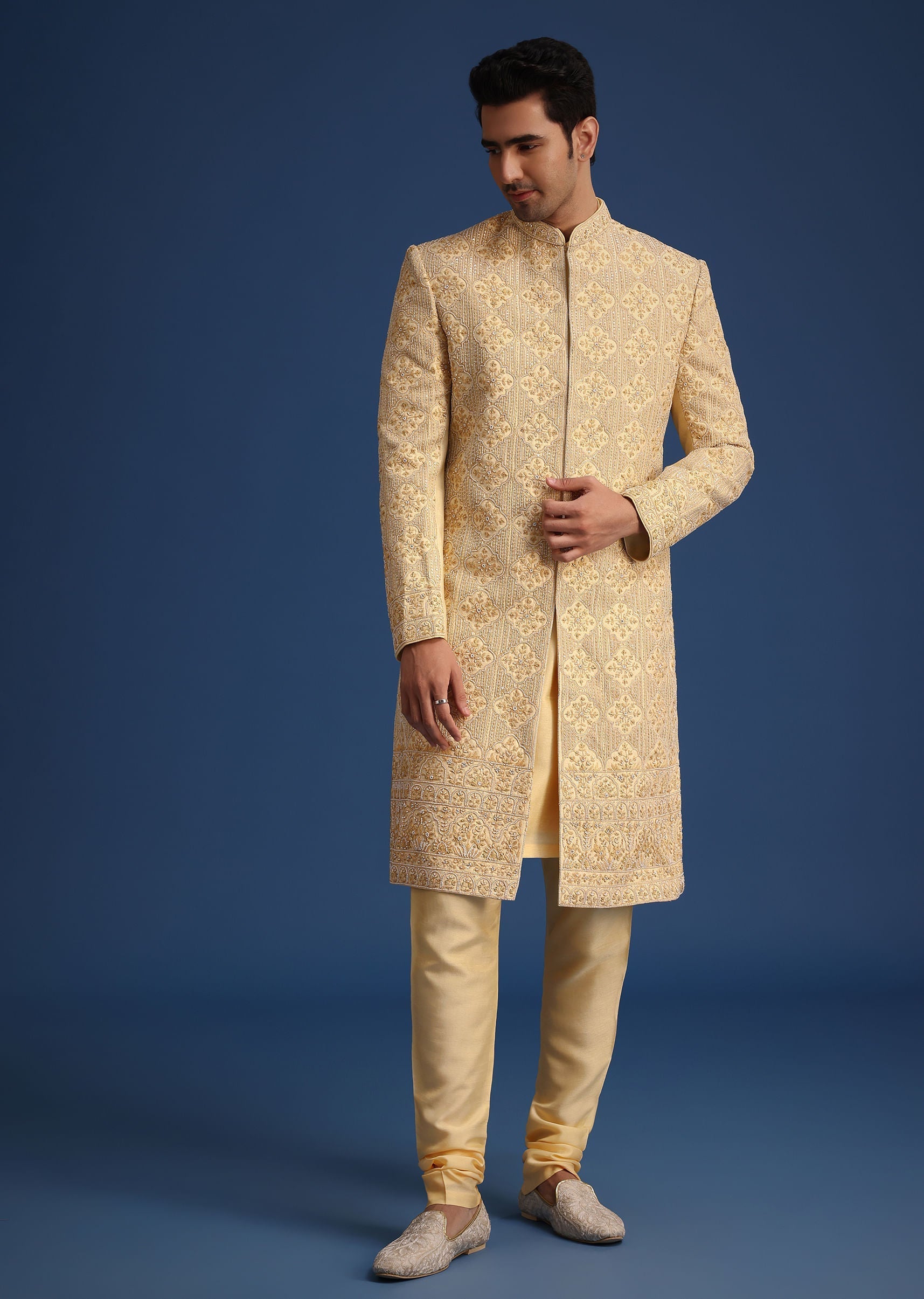 gold_silk_embroidered_sherwani_set_with_dupatta-sg249815_8_c041f901-2066-4519-b6eb-f0d6c04597f9.jpg