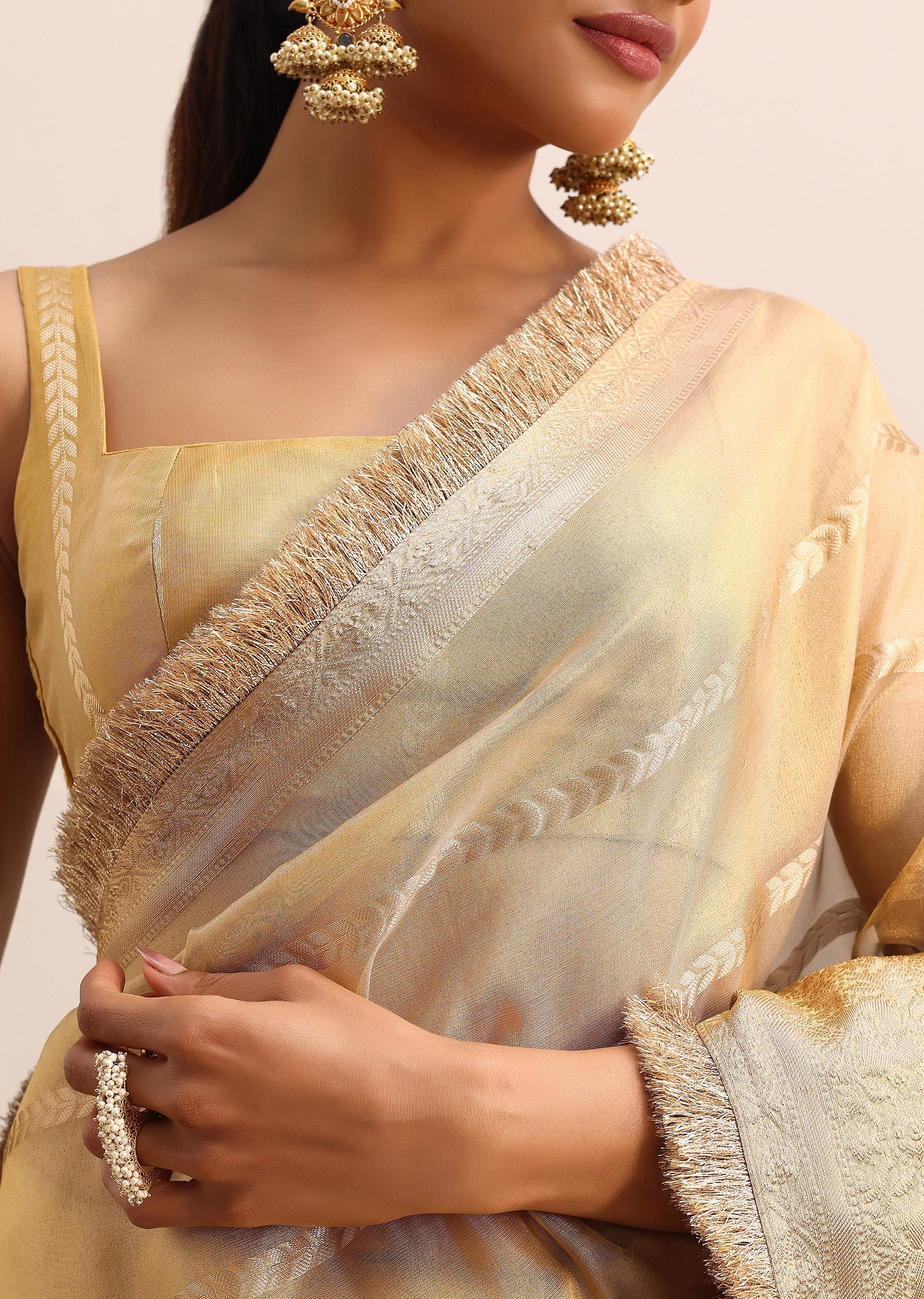 gold_silk_saree_with_zari_woven_border_and_zari_frill_with_u-sg213263_5_0b2cf365-4311-448e-abe6-e6fa6f46e51d.jpg