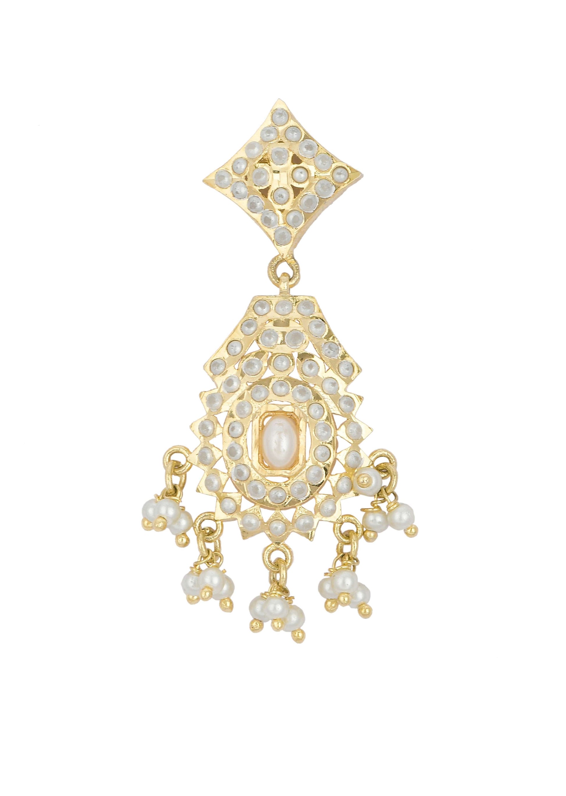 gold_tone_kundan_choker_set_with_geometric_pendant-sg214236_2_a61abf2d-d1a8-445d-8df8-2ea20a65d523.jpg