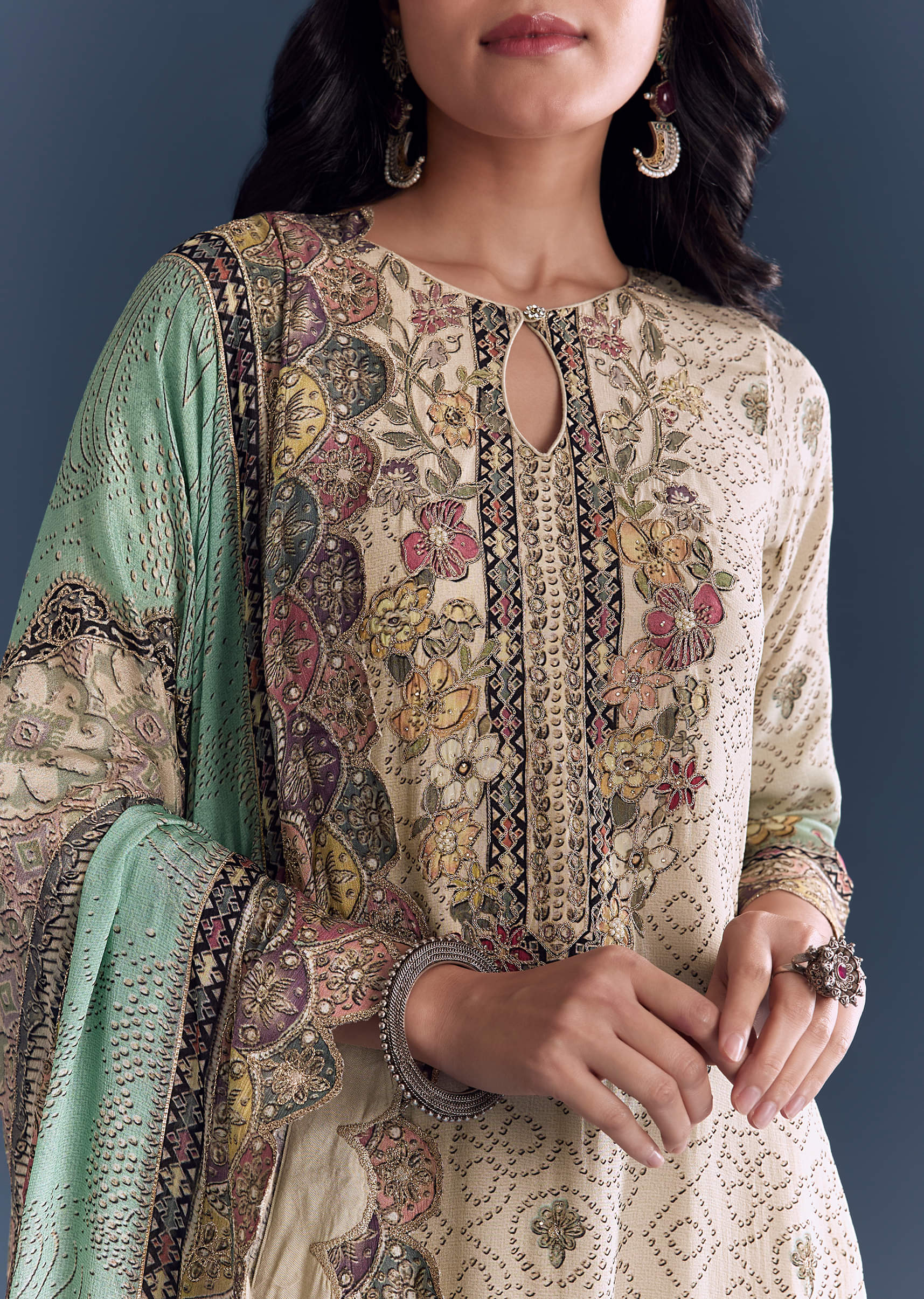 green-beige-ombre-crepe-kurta-set-with-floral-print-sg344092-2.jpg