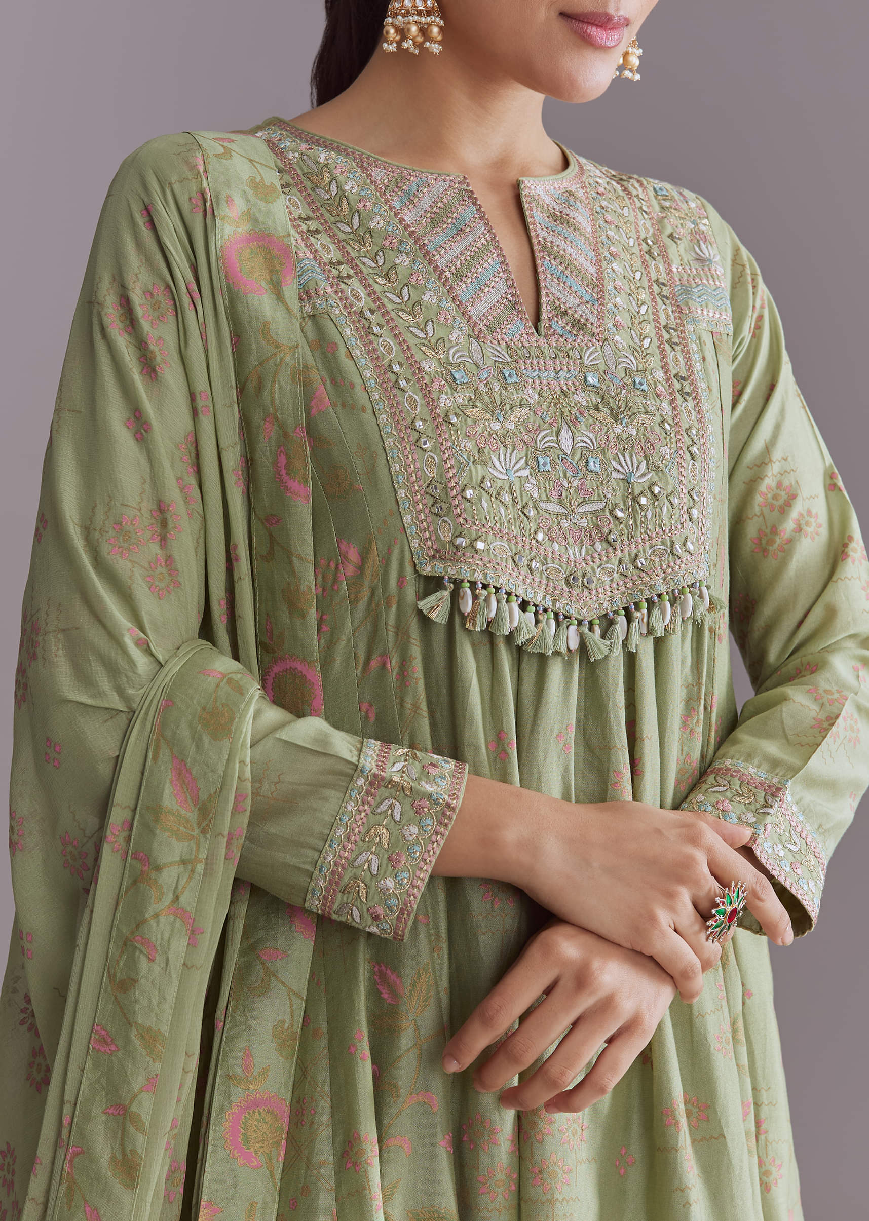 green-chanderi-anarkali-suit-with-boho-prints-sg348759-2.jpg