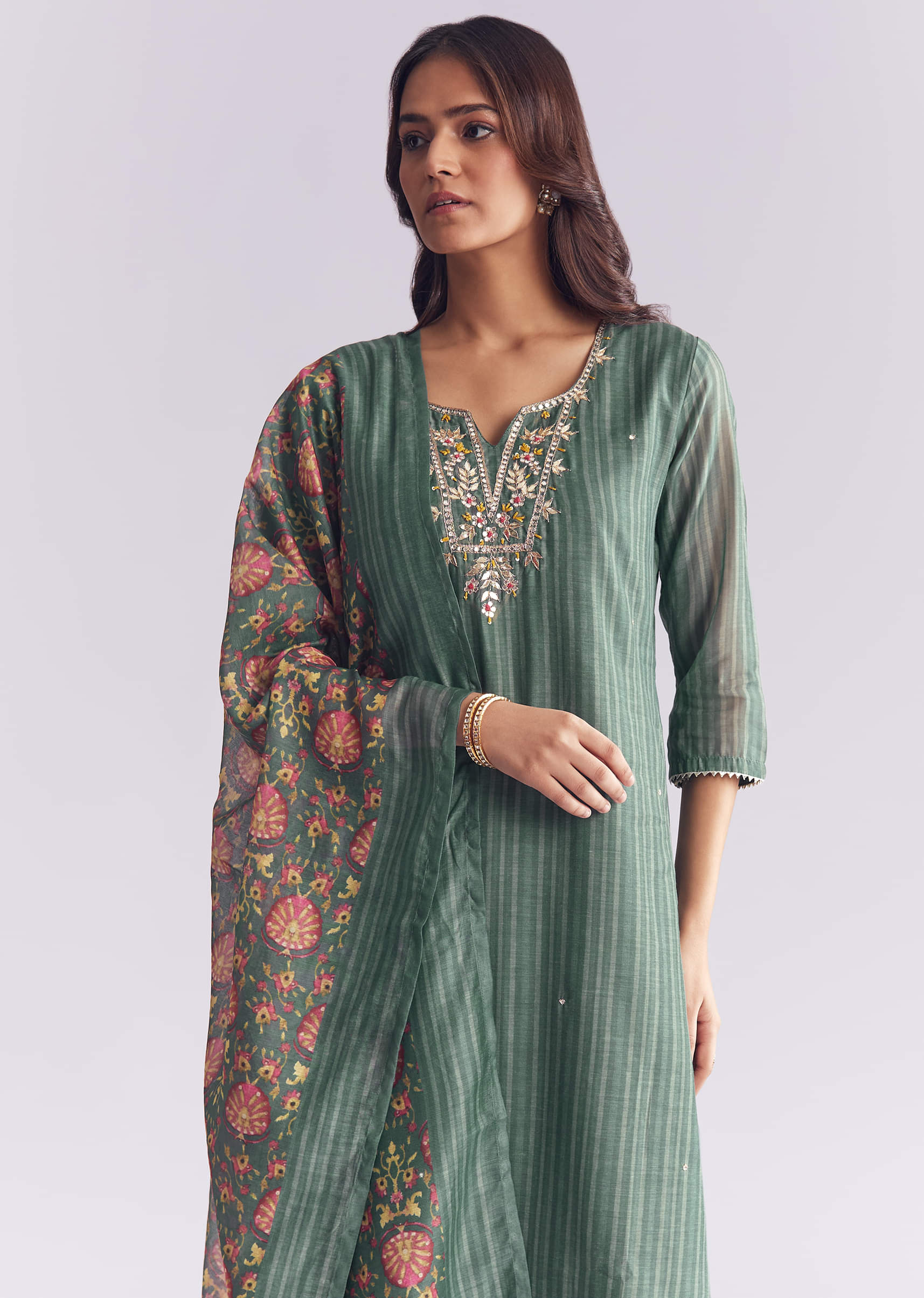 green-chanderi-kurta-set-with-stripe-print-and-gota-work-sg357767-4.jpg