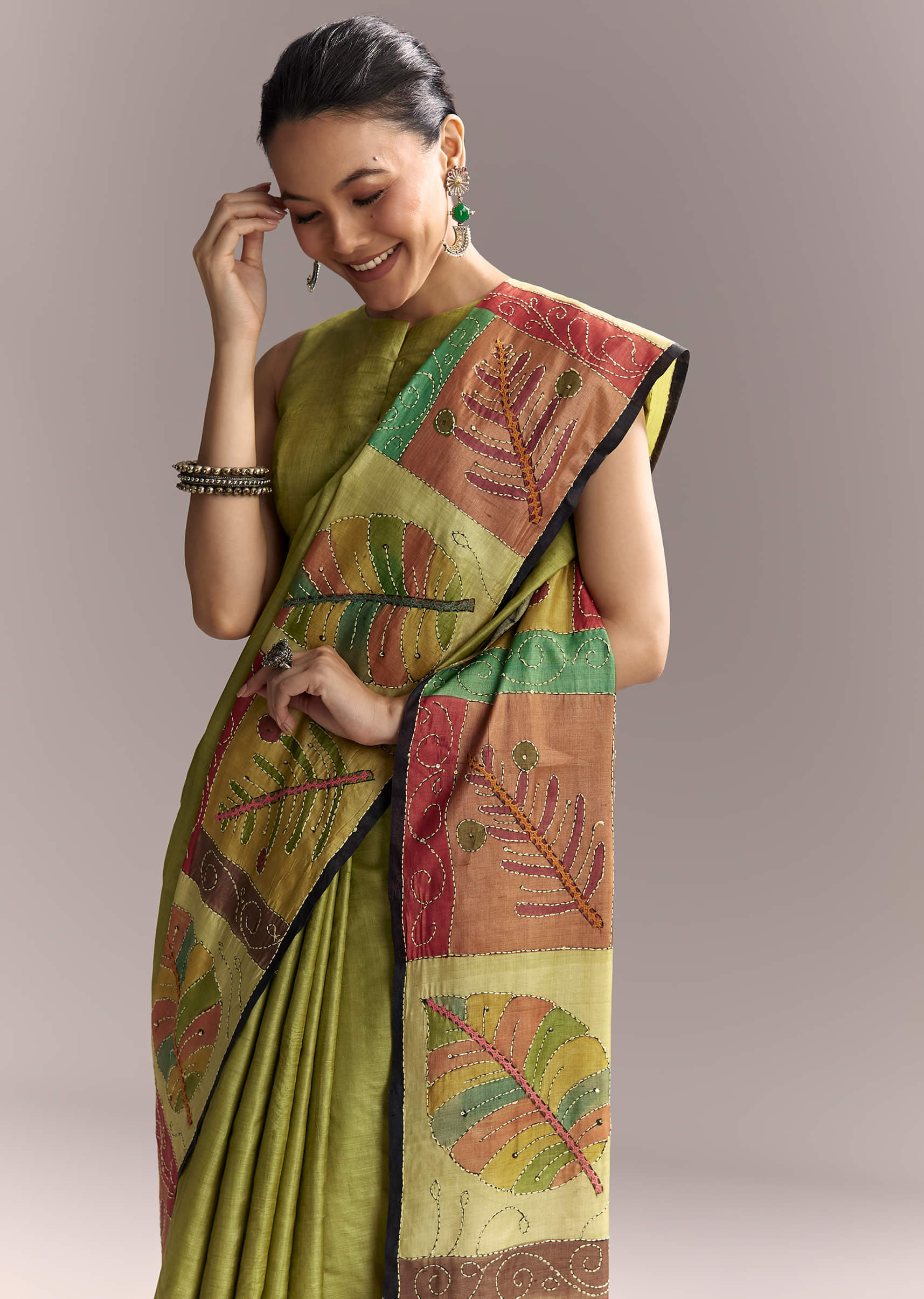 green-cotton-authentic-hand-painted-saree-with-contrast-border-sg317787-5.jpg