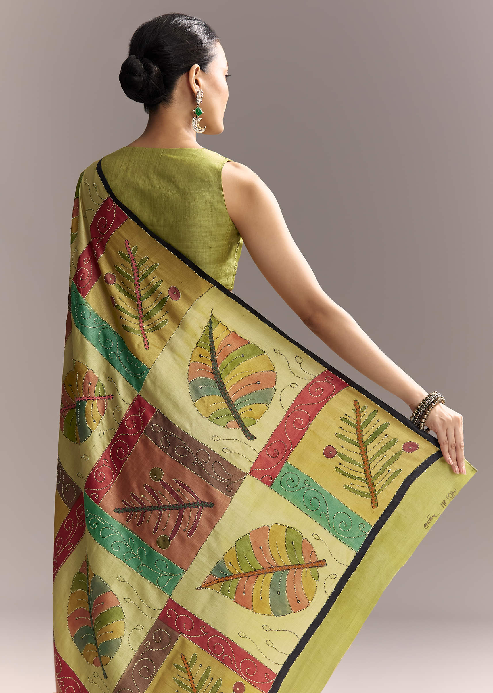 green-cotton-authentic-hand-painted-saree-with-contrast-border-sg317787-6.jpg