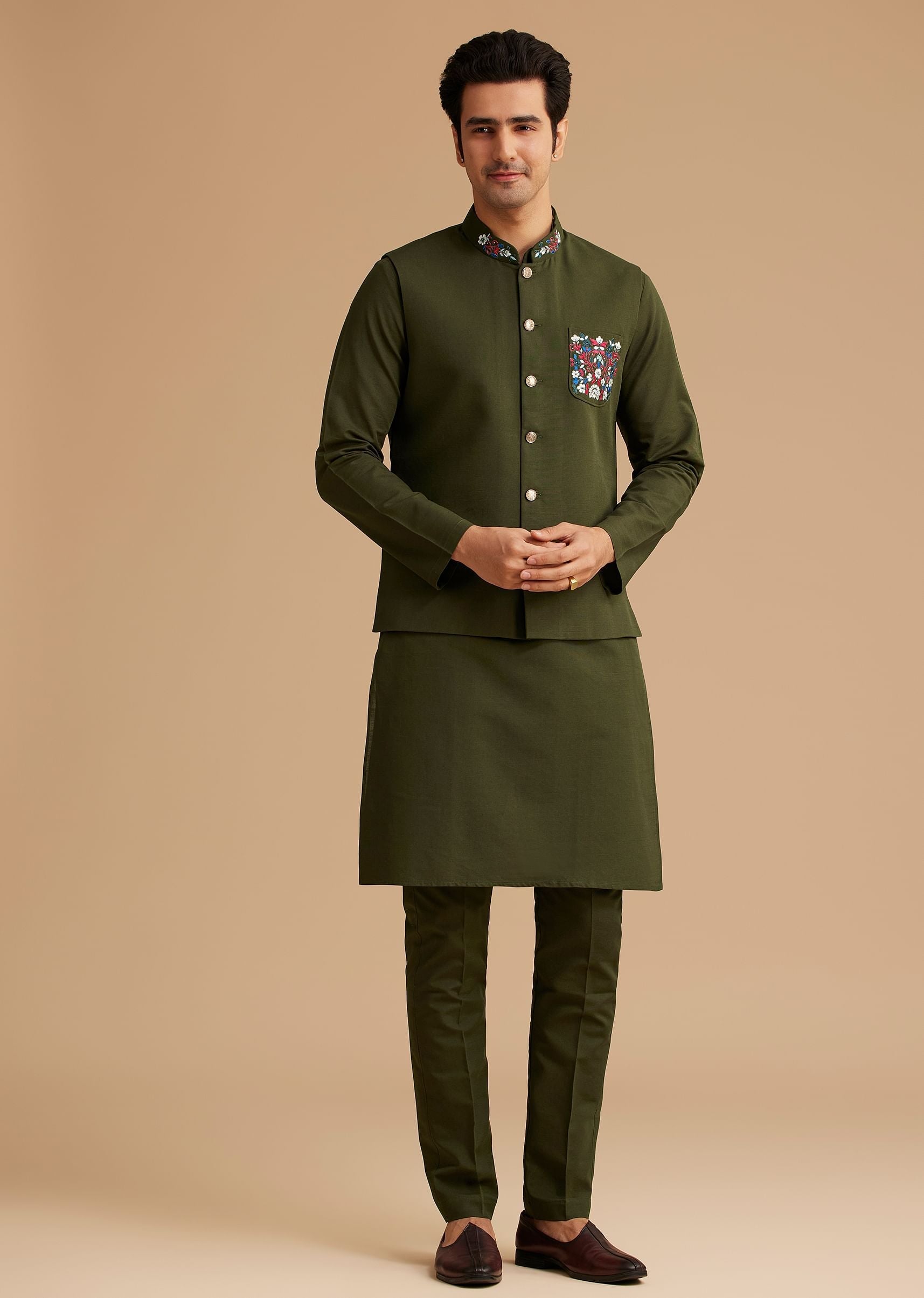 green-cotton-kurta-set-with-embroidered-pocket-and-collar-sg271245-1_98021895-7d20-46fb-bd81-ec3433268498.jpg