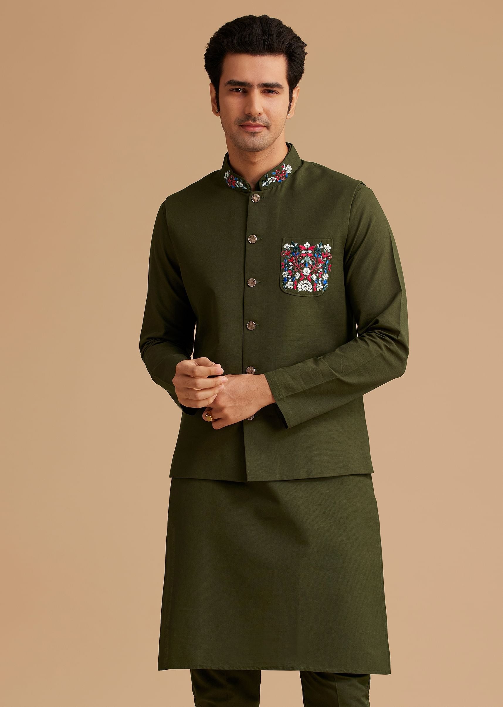green-cotton-kurta-set-with-embroidered-pocket-and-collar-sg271245-3_38f64238-96ff-4aef-bc18-c9304d222a4c.jpg