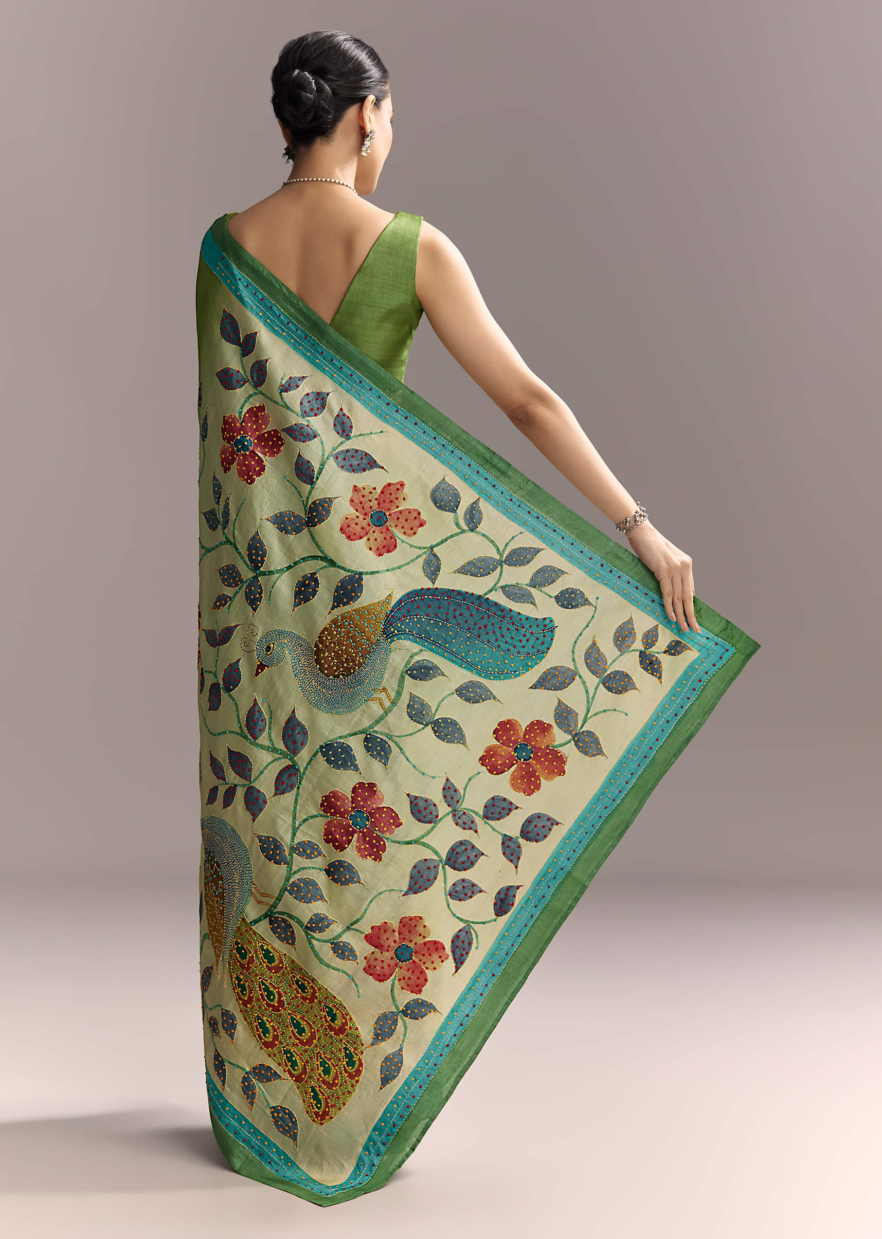 green-cotton-saree-with-hand-painted-motifs-and-blue-border-sg317760-4.jpg