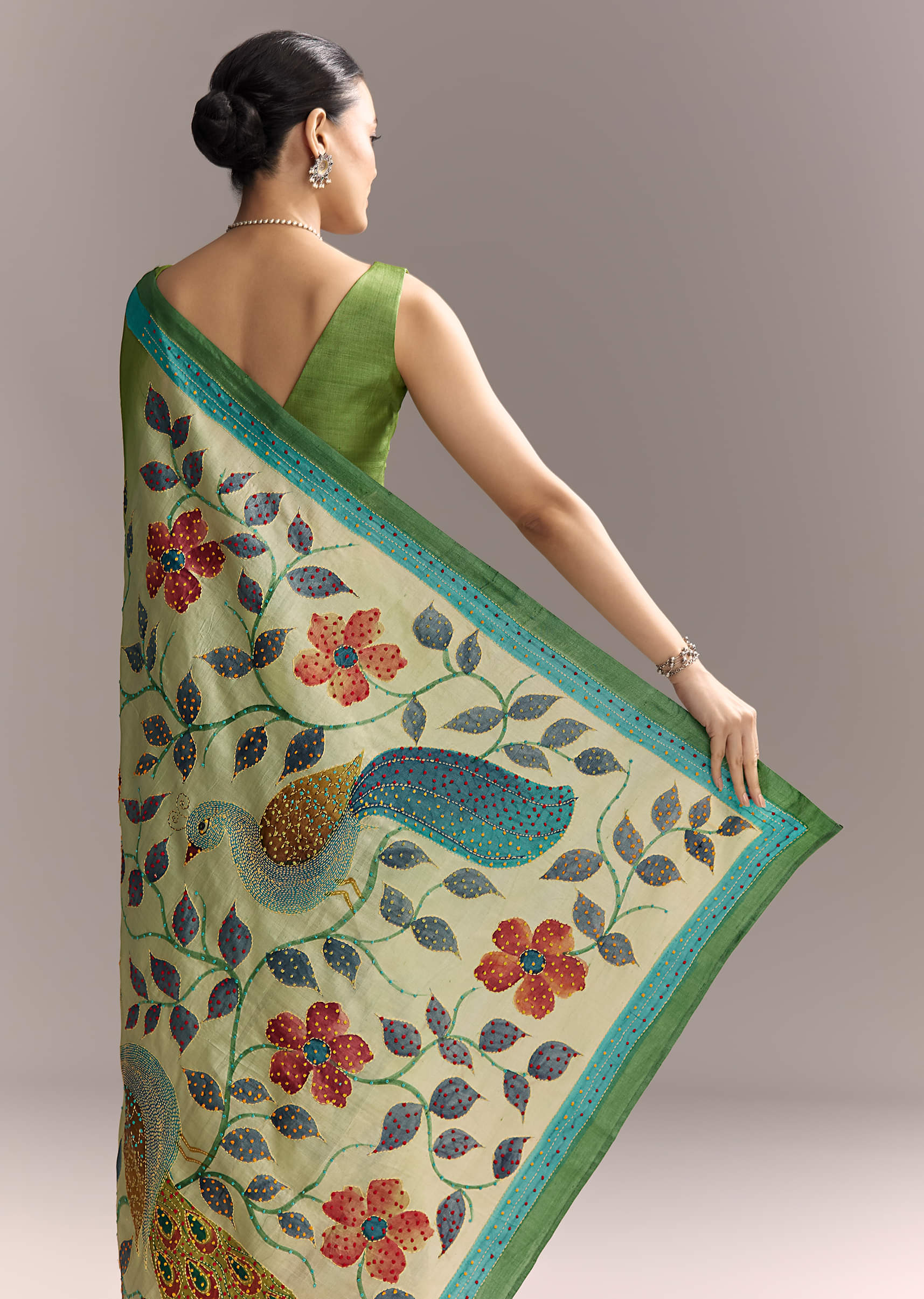 green-cotton-saree-with-hand-painted-motifs-and-blue-border-sg317760-6.jpg