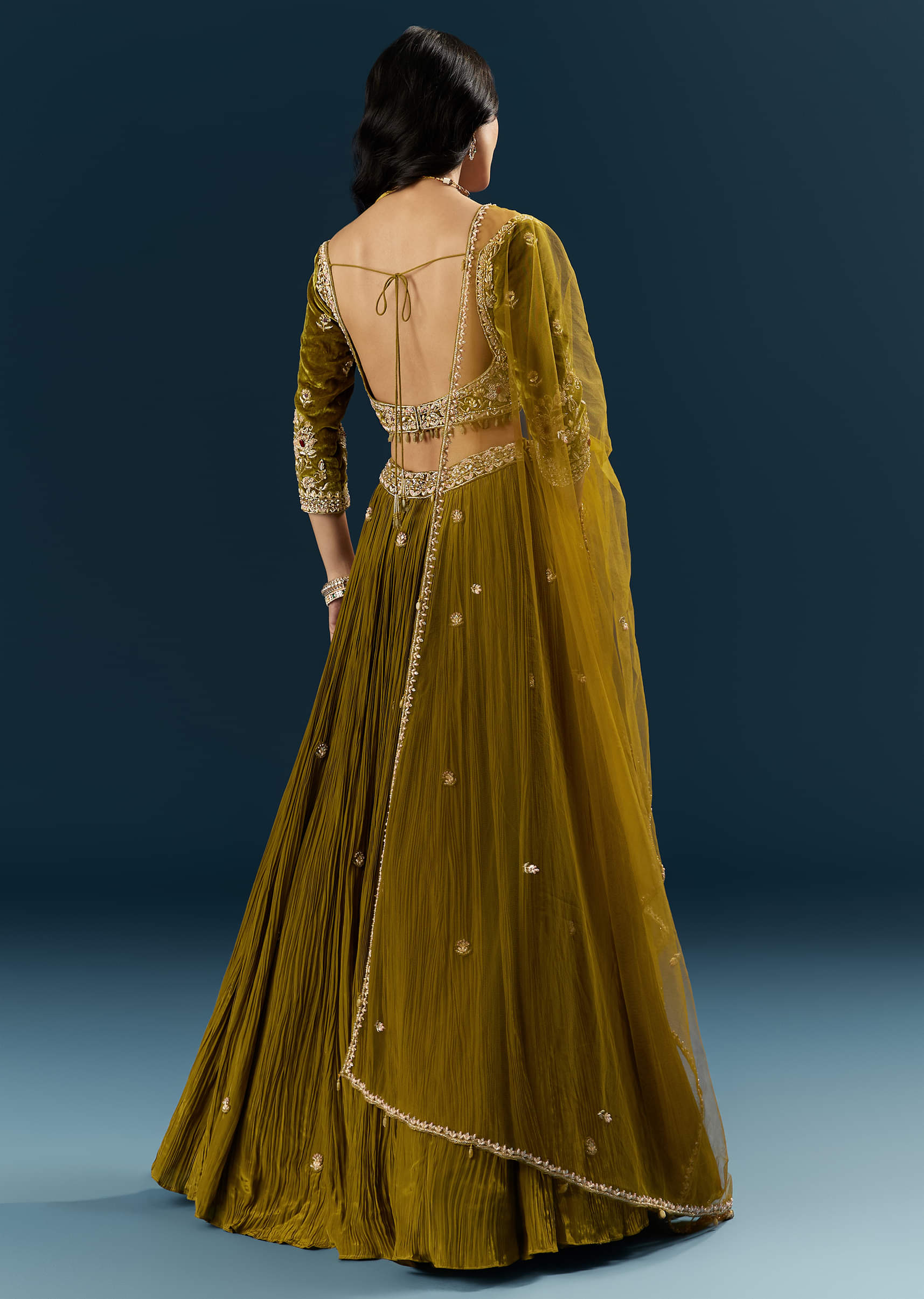 green-crepe-bridal-lehenga-with-cutdana-embroidery-sg339249-5.jpg