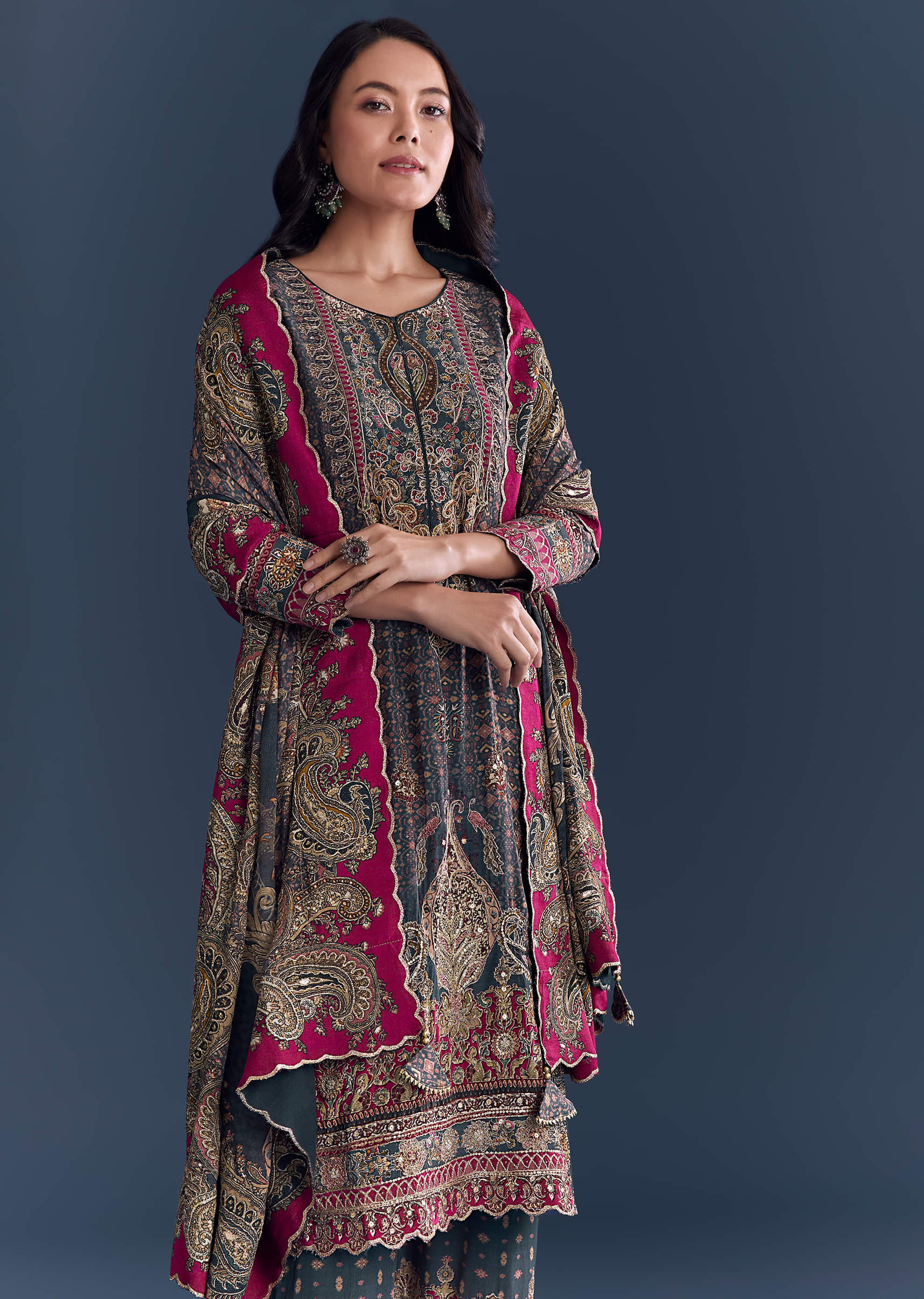 green-crepe-kurta-set-fresh-with-indie-print-and-zari-work-sg345163-4.jpg