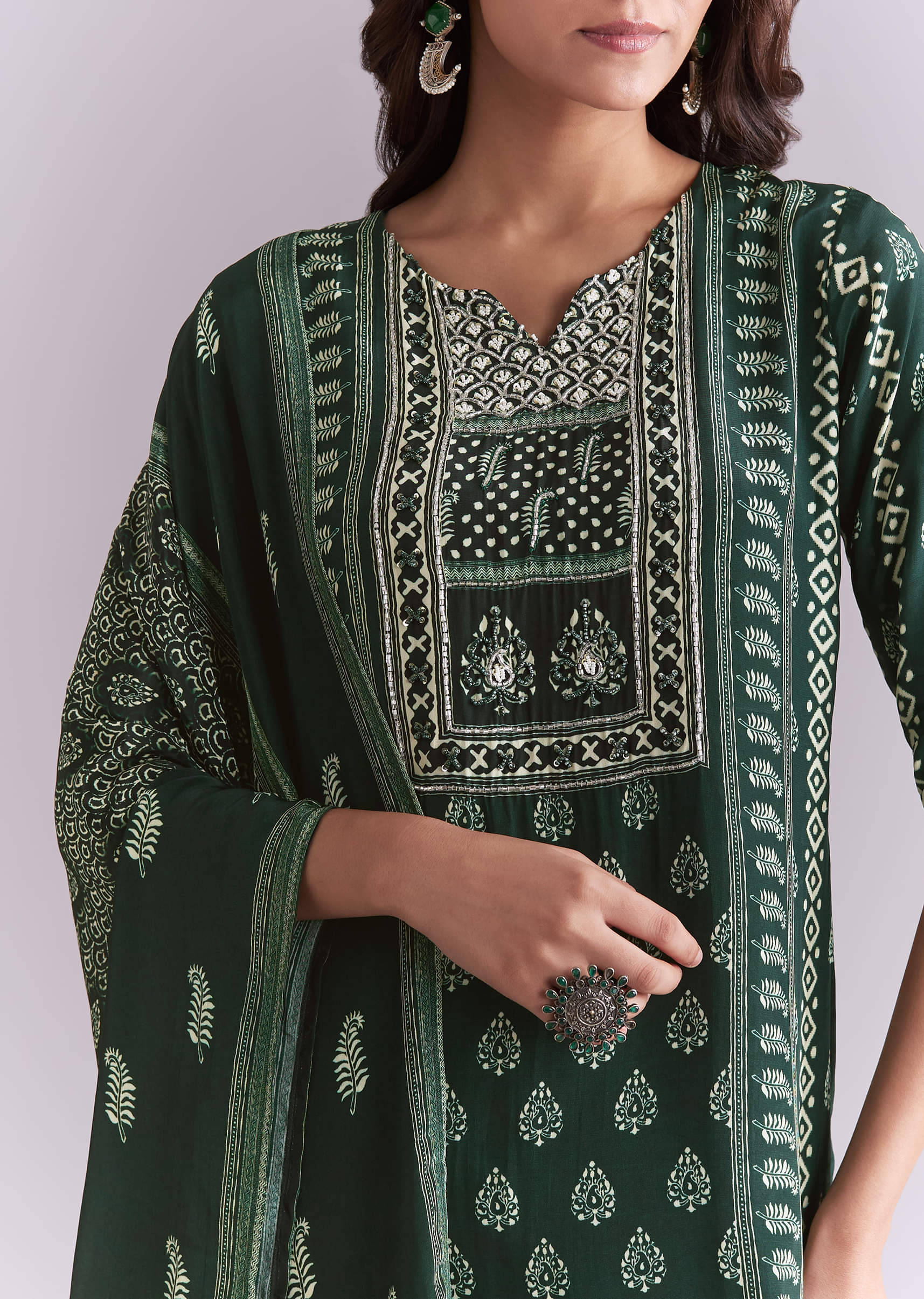 green-crepe-kurta-set-with-indie-print-and-moti-detail-sg357226-2.jpg