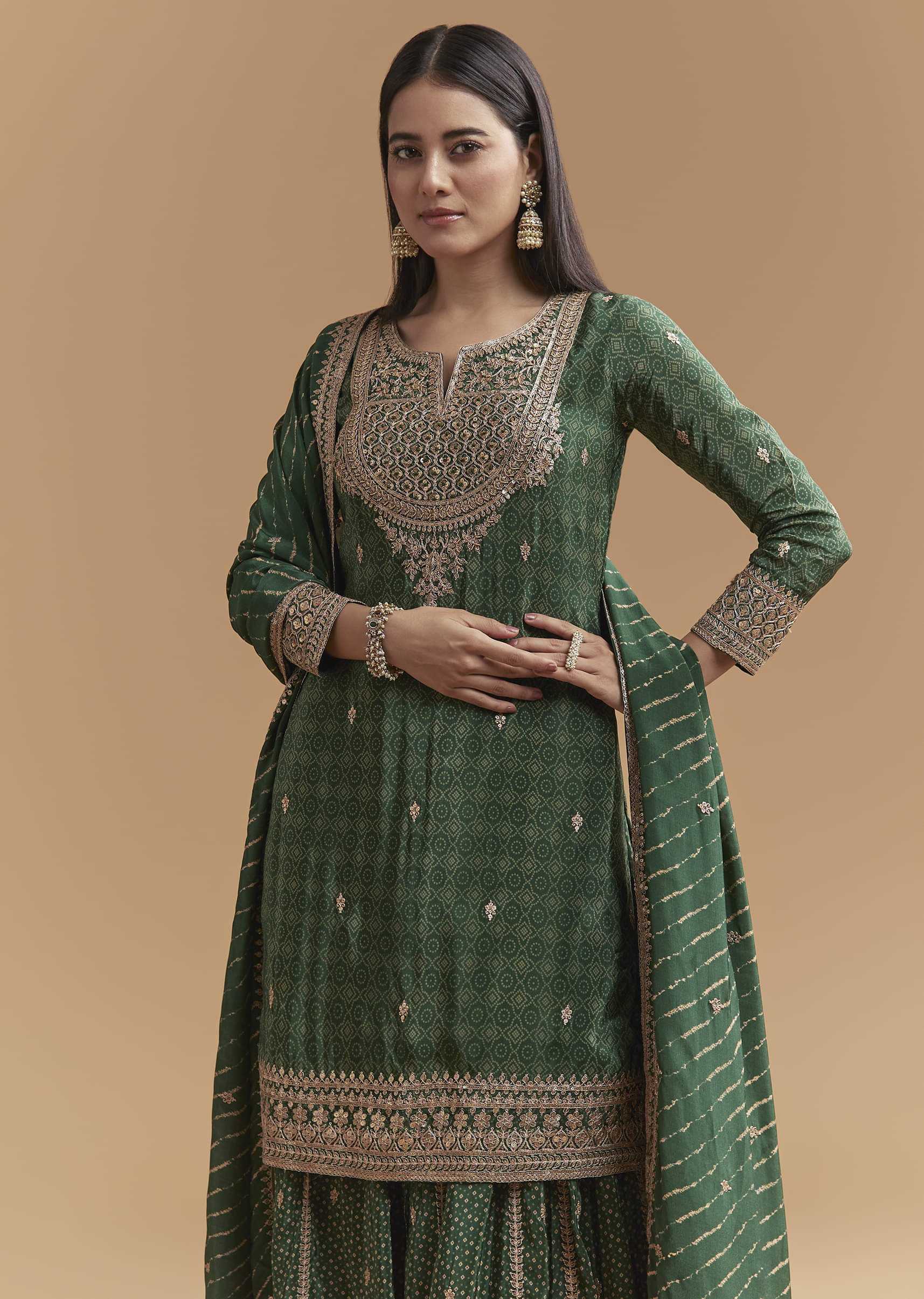 green-crepe-palazzo-suit-with-hand-embroidery-and-bandhani-print-sg338457-4.jpg
