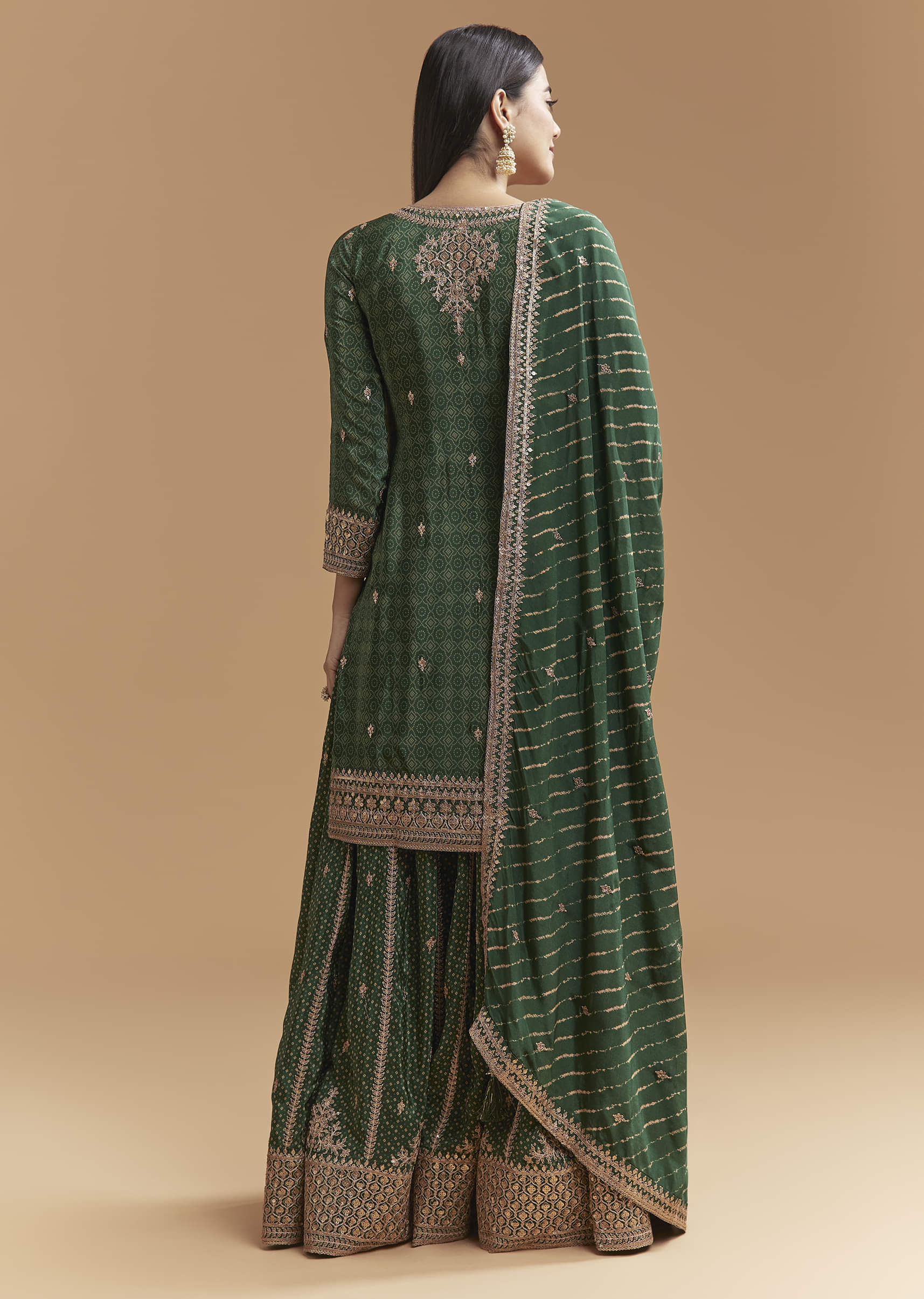 green-crepe-palazzo-suit-with-hand-embroidery-and-bandhani-print-sg338457-5.jpg