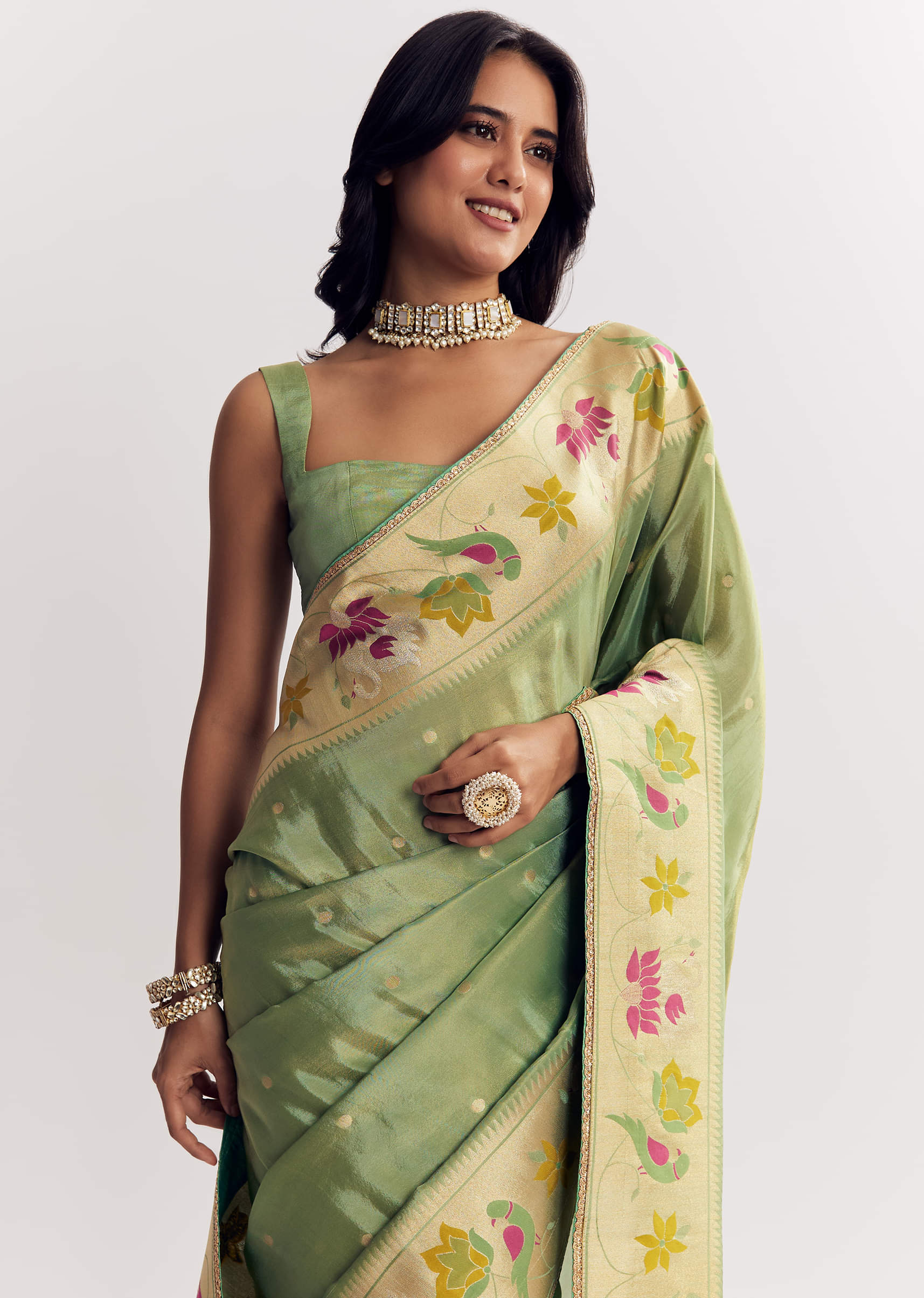 green-dola-silk-paithani-saree-with-dollar-butti-and-multicolor-motif-sg291232-1_aa2766fc-5fec-4000-9ded-d600d2ef9ea3.jpg