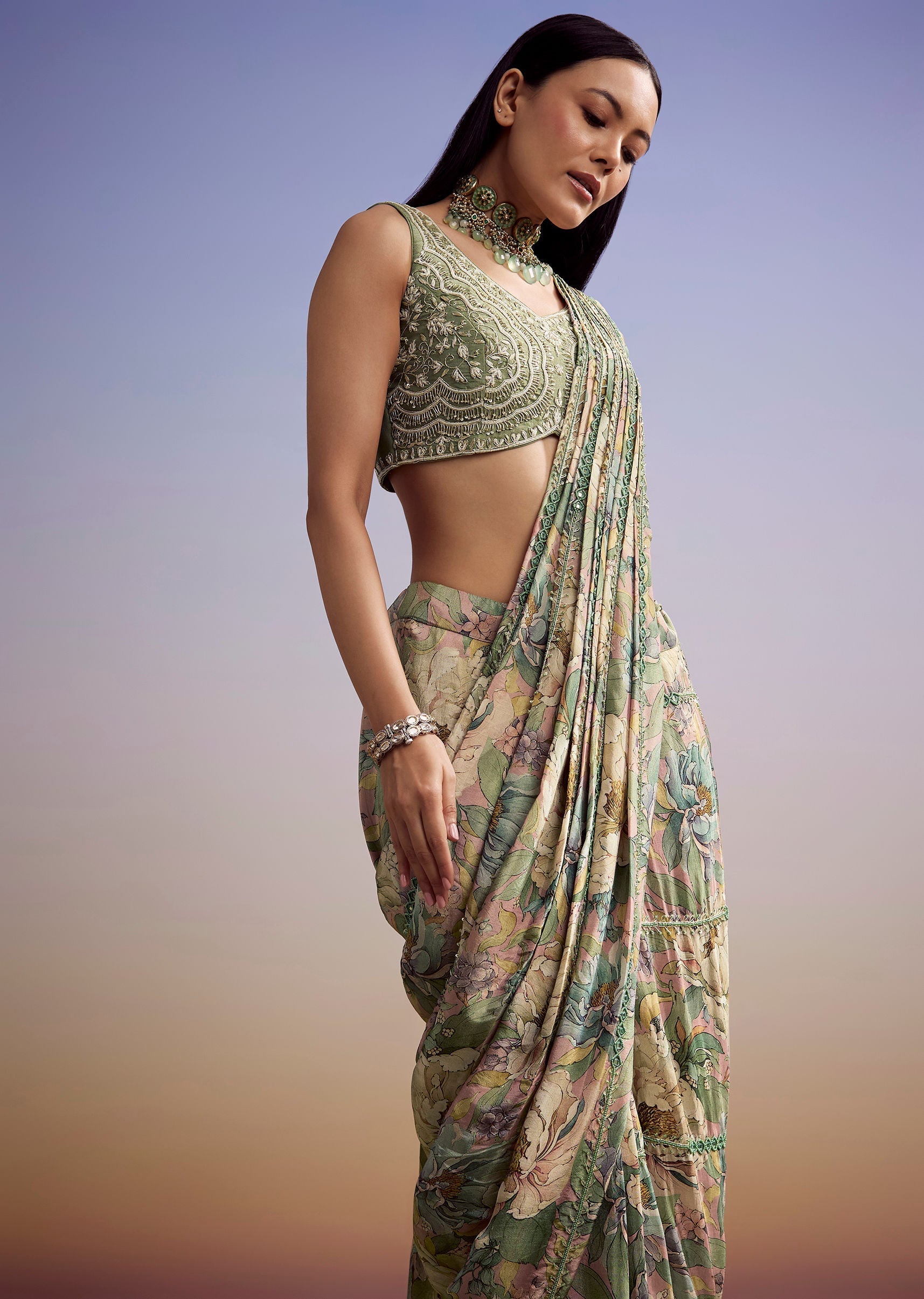 green-floral-printed-saree-with-embroidered-blouse-sg330854-4_083a94be-6112-4d8b-bc32-386282902f7a.jpg