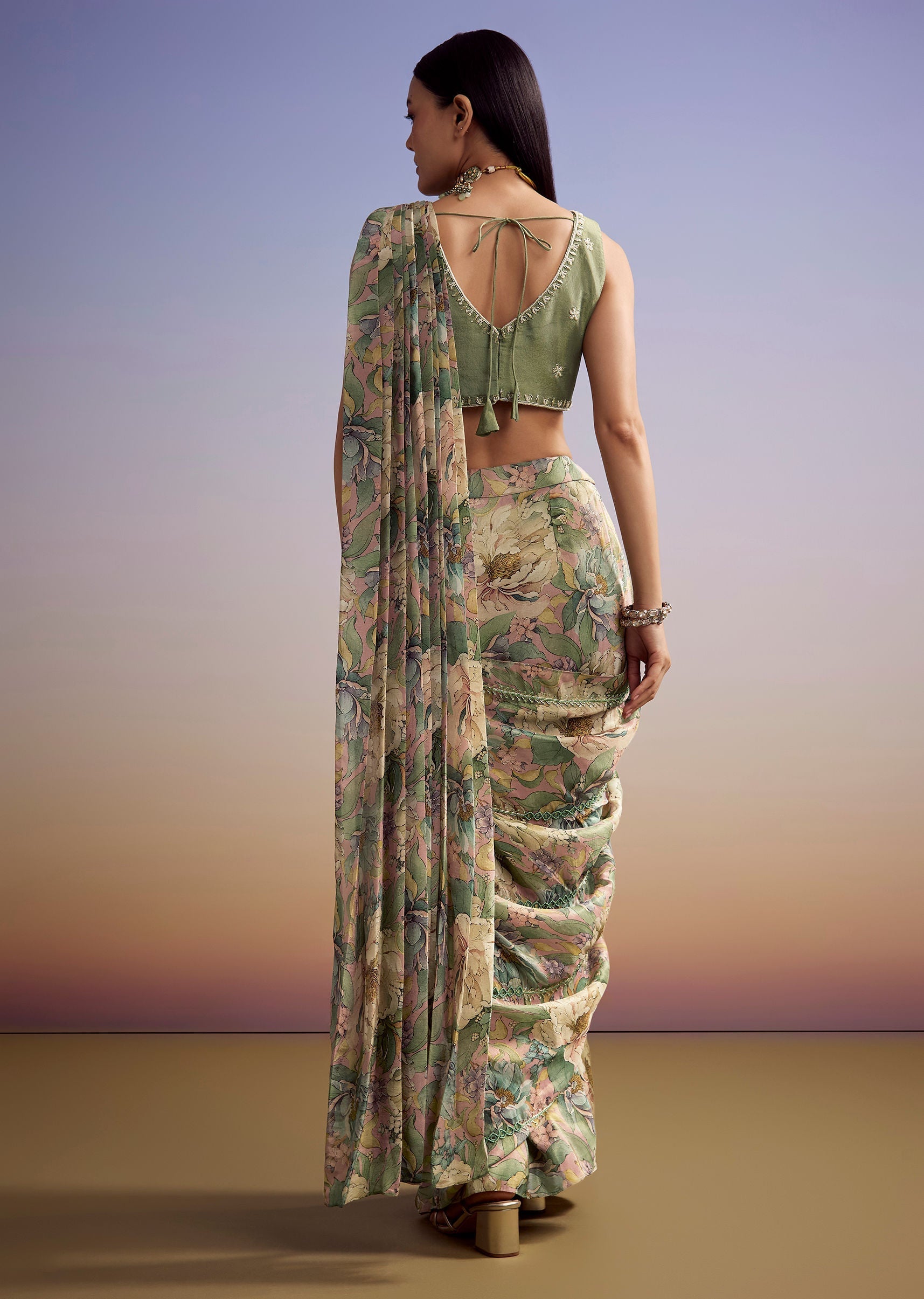 green-floral-printed-saree-with-embroidered-blouse-sg330854-5_fdfccf9a-ae6b-4fed-b09c-4ec82f17aaf4.jpg