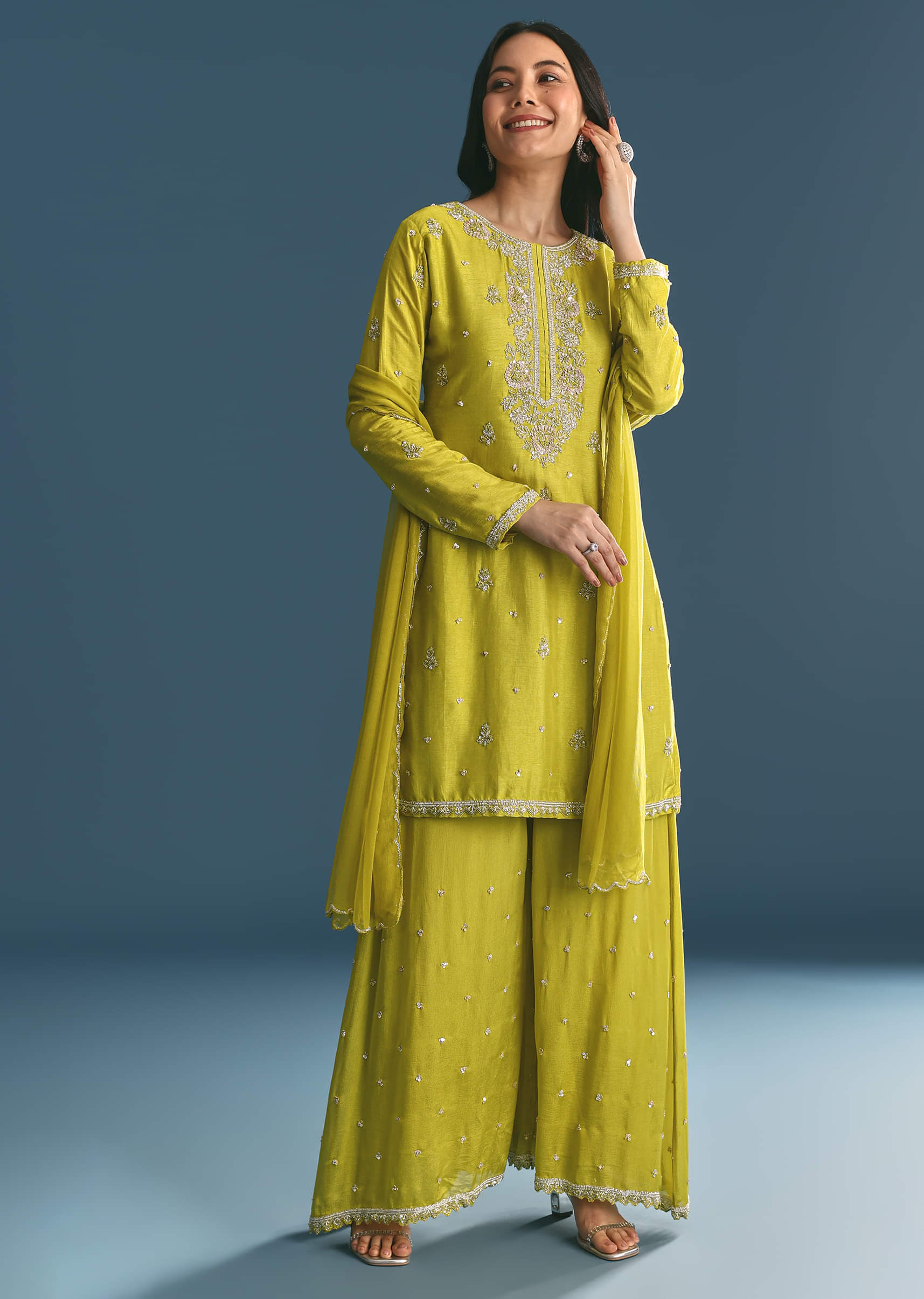 green-kurta-palazzo-set-with-sequins-embroidery-sg290091-3_a5ecc930-a389-4daa-a985-f2f40476e7f6.jpg