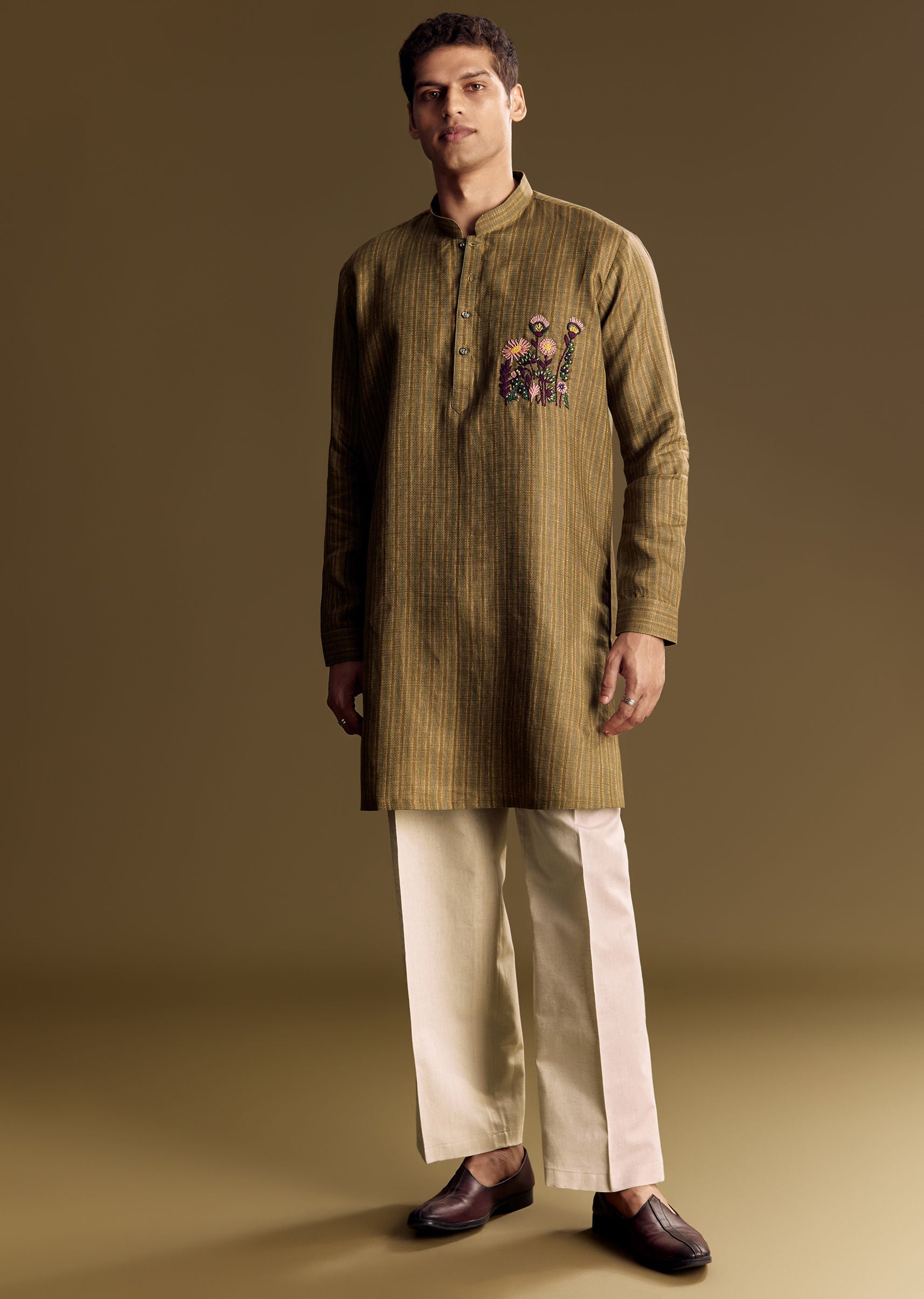 green-linen-kurta-set-with-hand-embroidered-detailing-sg321636-2_1eca9758-78ba-4db3-8b31-9e366b65ebcb.jpg