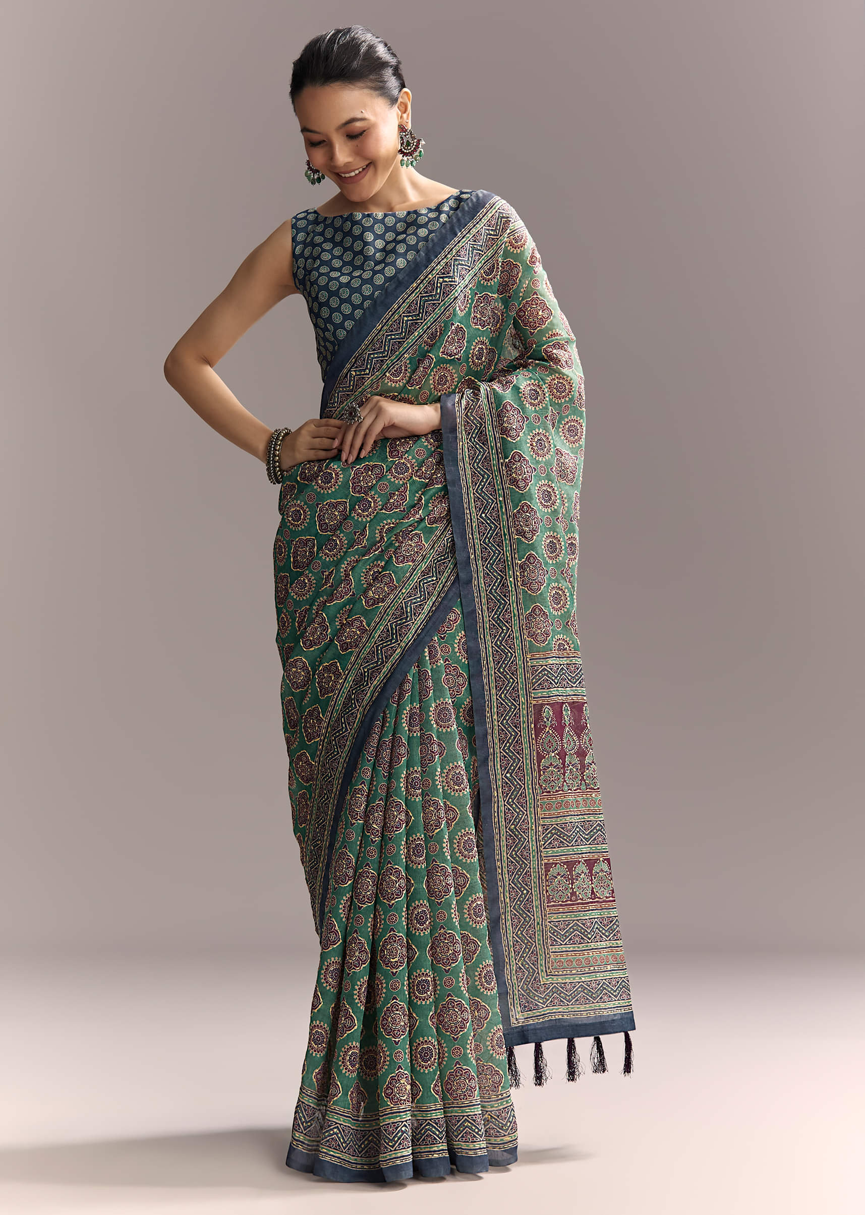 green-linen-saree-with-authentic-ajrakh-print-and-indigo-border-sg312208-3.jpg