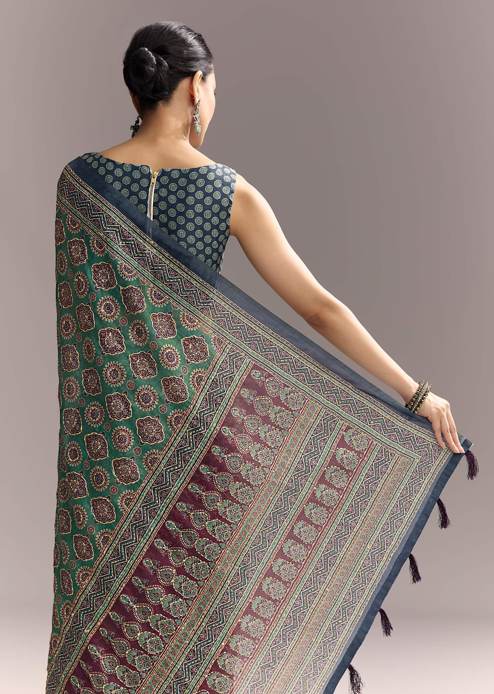green-linen-saree-with-authentic-ajrakh-print-and-indigo-border-sg312208-6.jpg