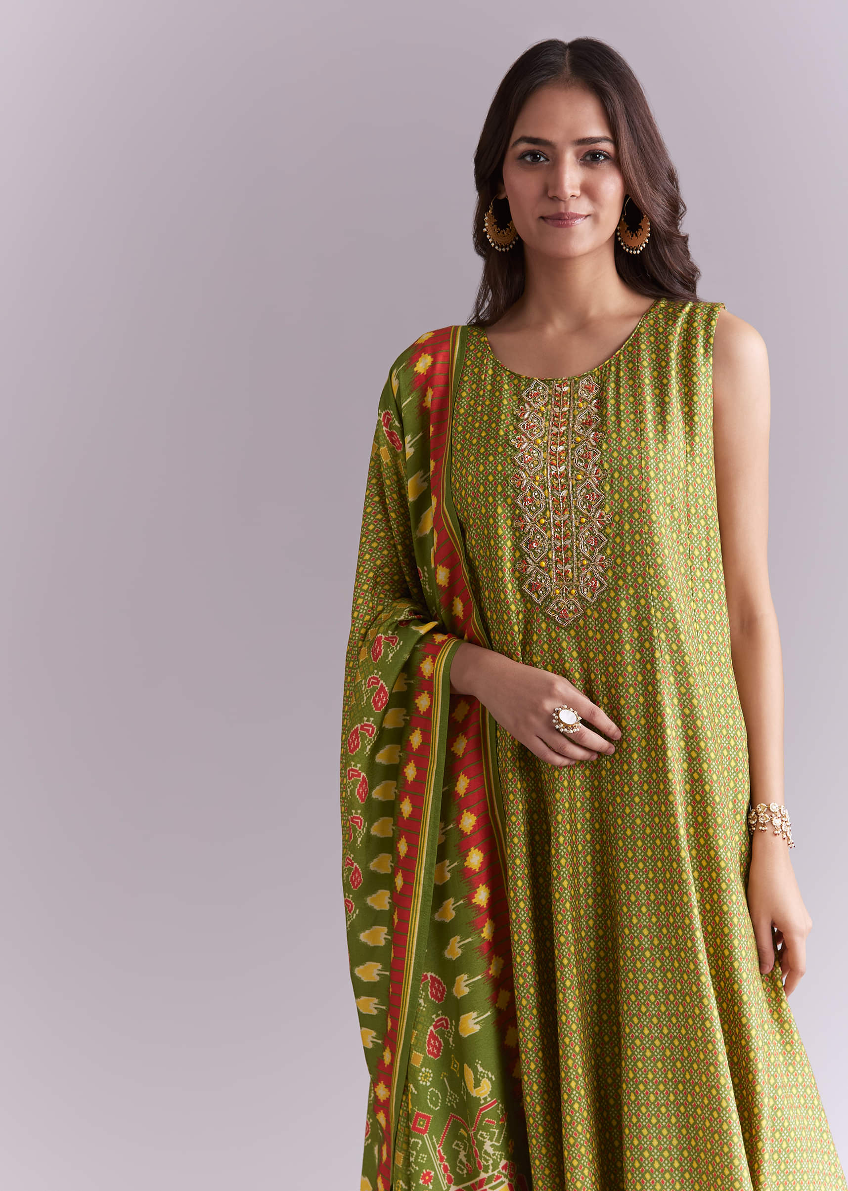 green-muslin-anarkali-suit-with-patola-style-print-sg354881-4.jpg