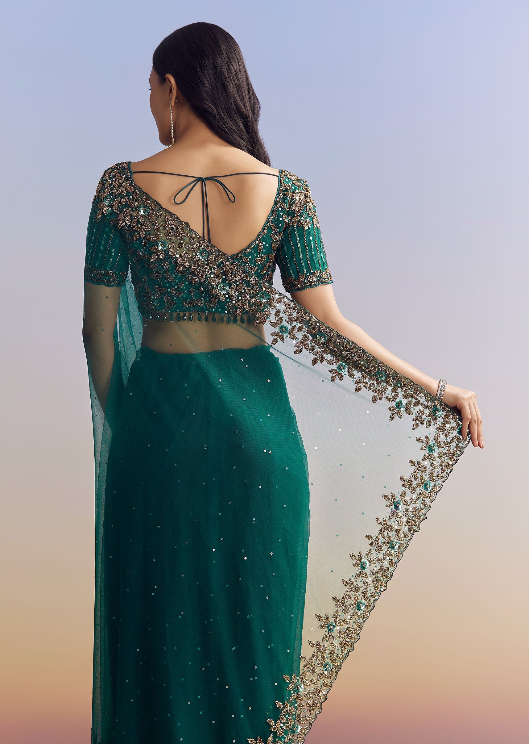 green-net-saree-featuring-heavy-embroidered-border-sg320747-6_4bcdf7c6-d728-443b-8256-bb3942a52560.jpg