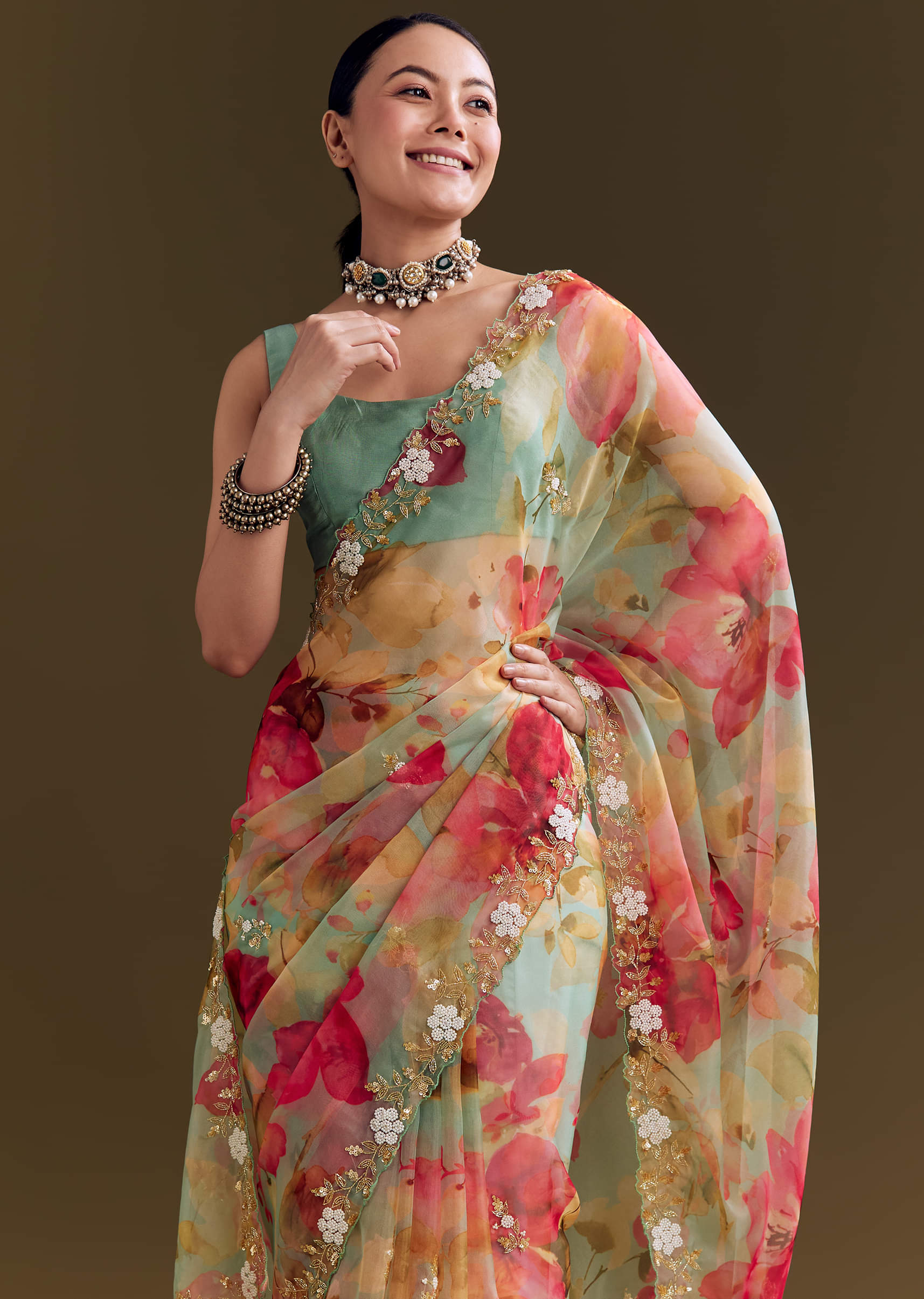 green-organza-floral-saree-with-embellished-border-sg297626-5_8c2ad432-3714-419c-ba86-653633e4255c.jpg