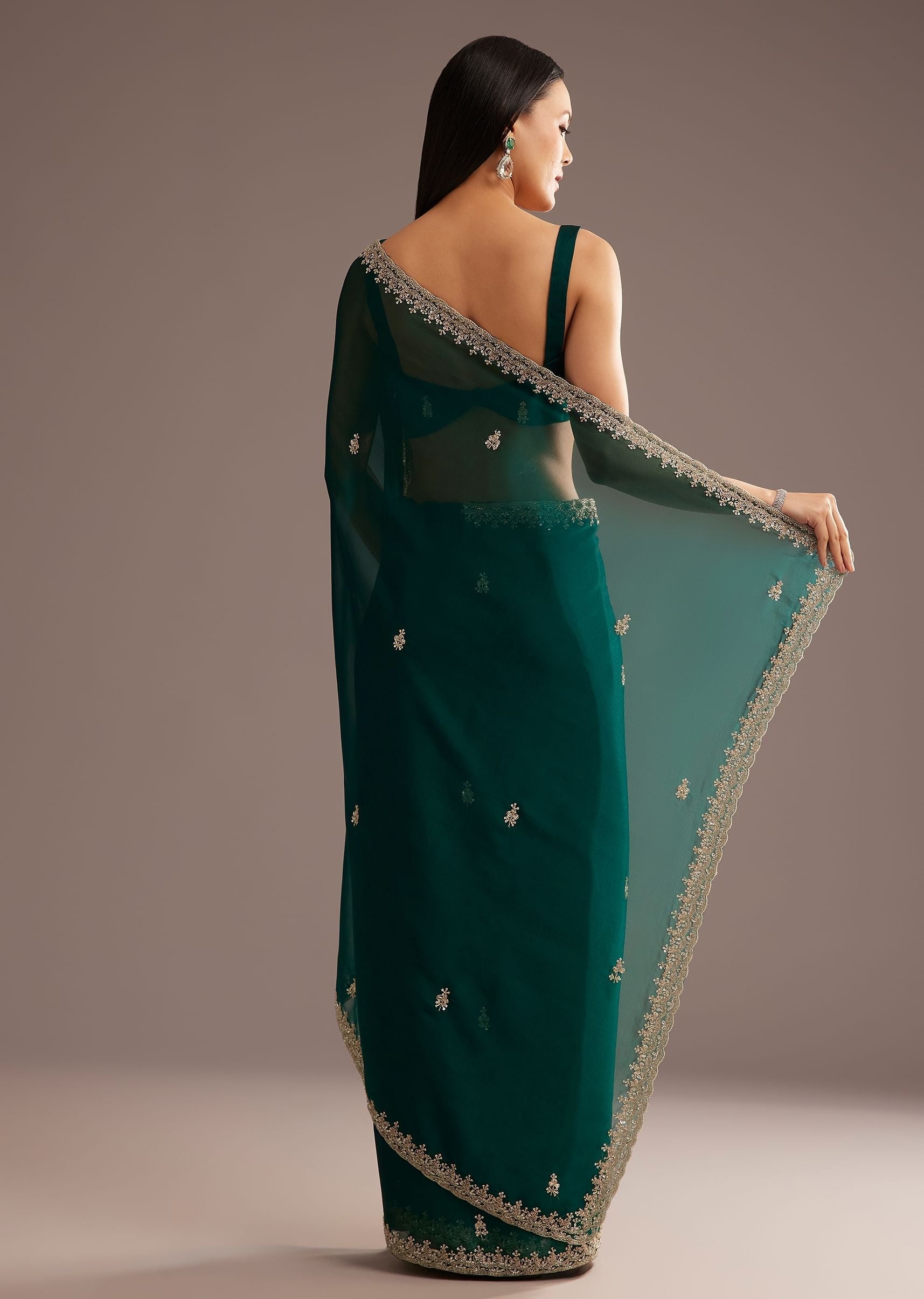 green-organza-saree-with-cutdana-and-sequins-border-sg285290-6_d06ed2f0-3817-48d4-bb93-466eaa76d3d0.jpg