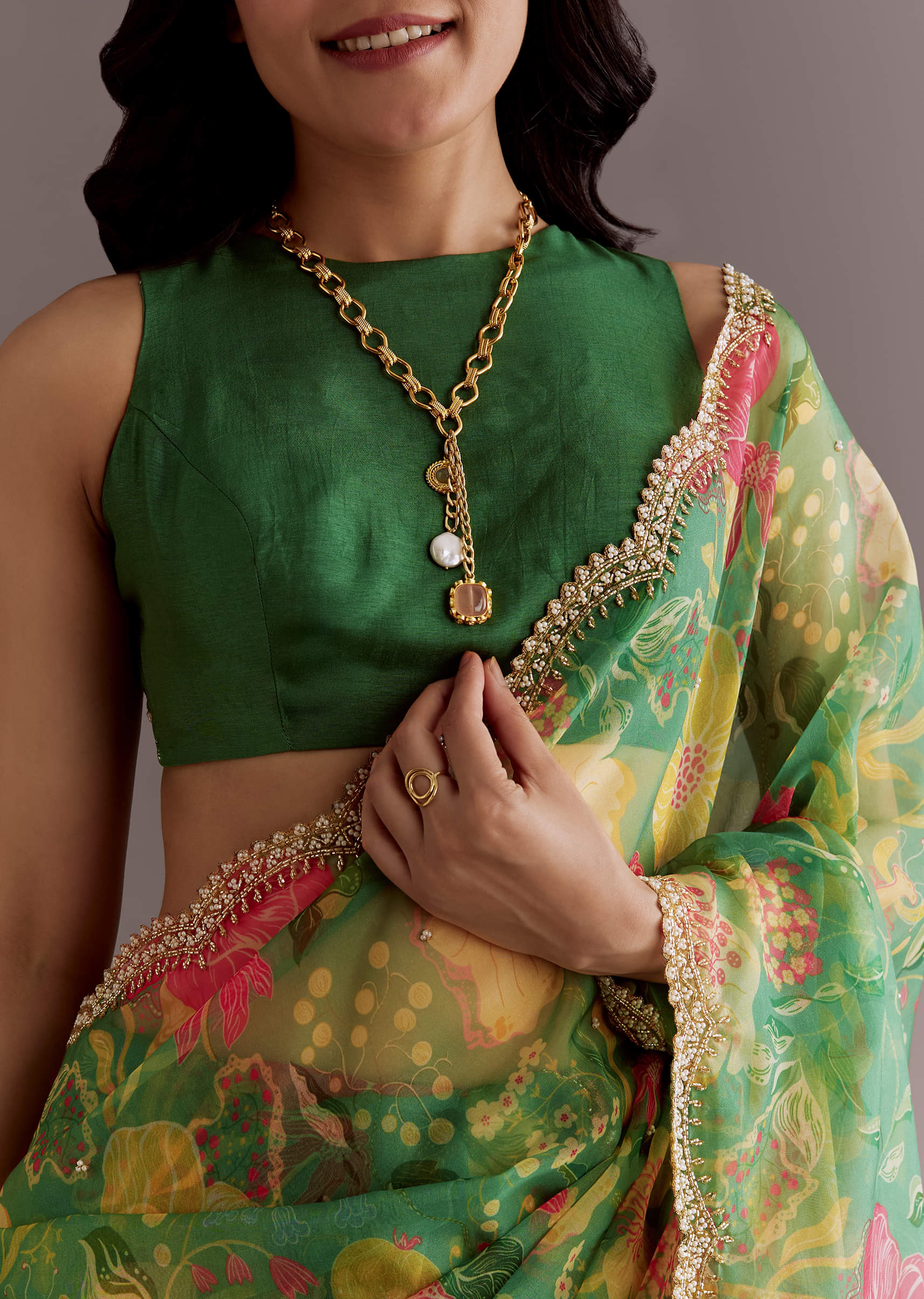 green-organza-saree-with-floral-print-and-embellished-border-sg297109-5_9b4084e5-f612-4bd0-b9e4-4e253e353d7b.jpg