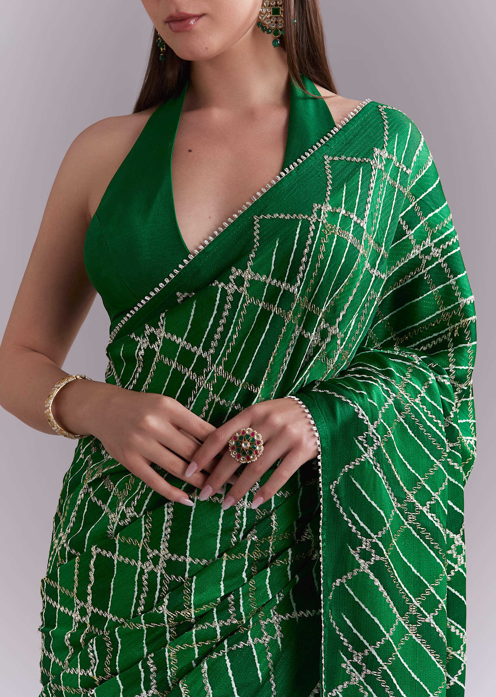 green-satin-saree-with-criss-cross-stripes-and-zari-border-sg351906-2.jpg