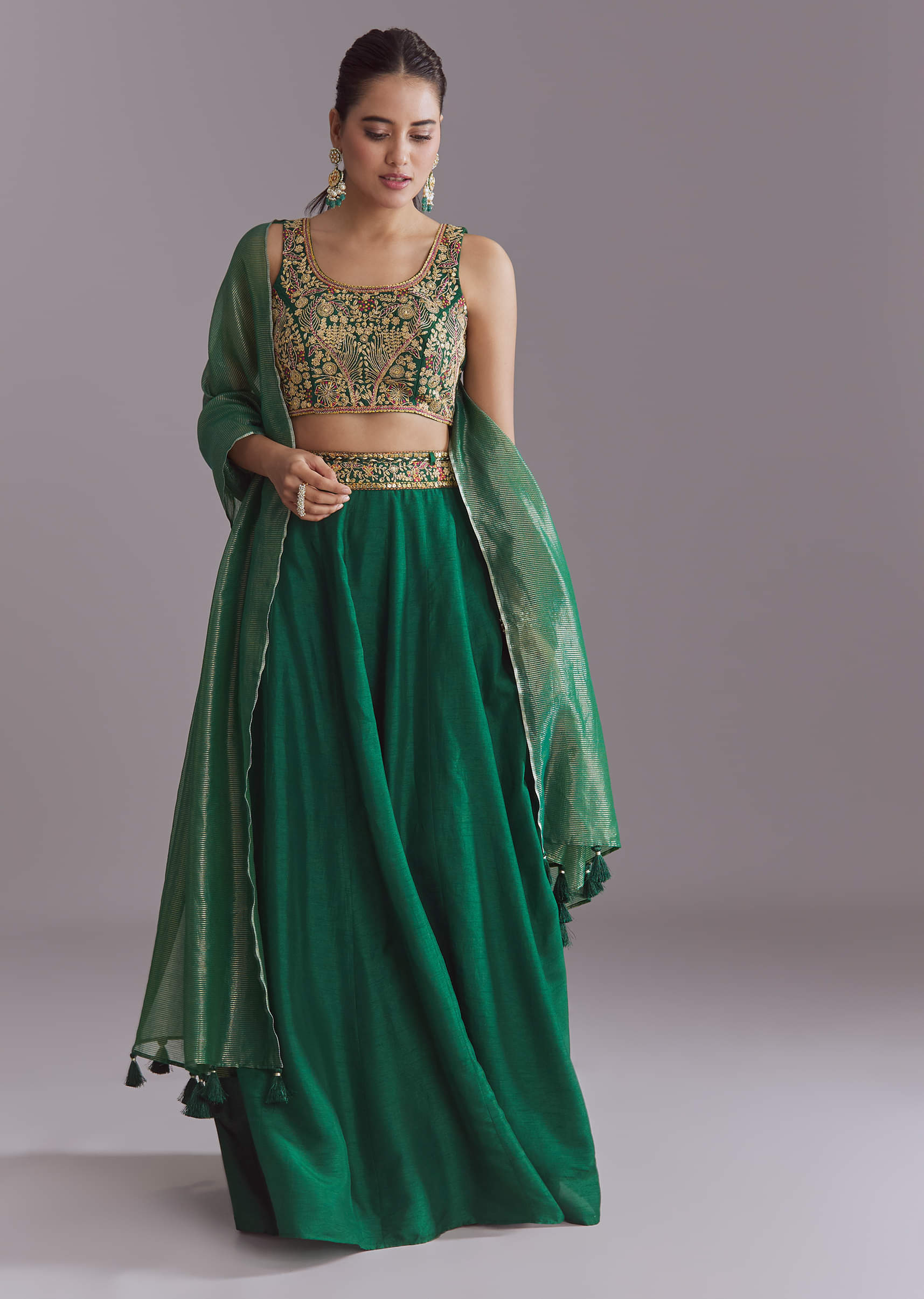 green-silk-festive-lehenga-with-zari-work-sg351621-3.jpg