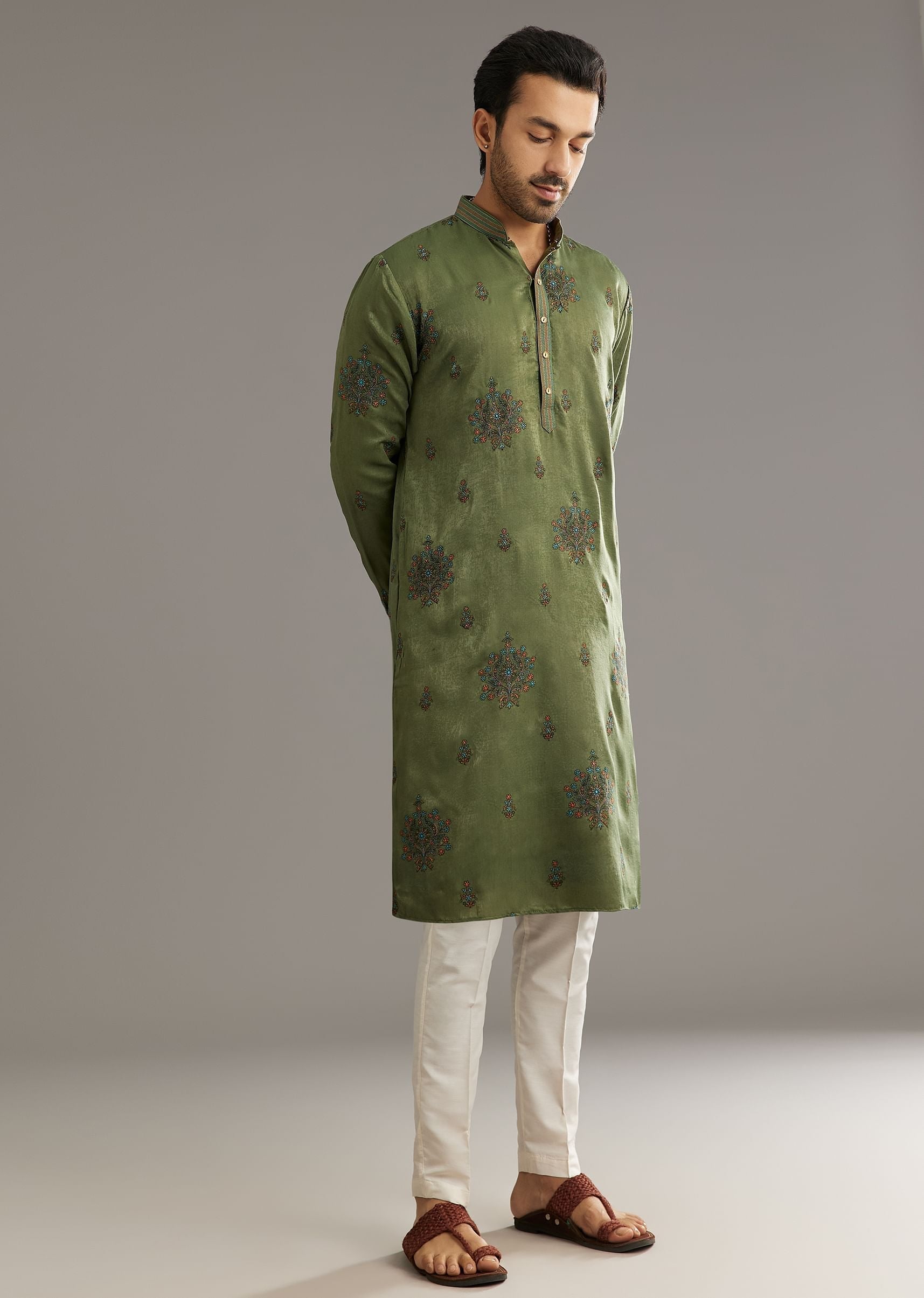 green-silk-kurta-set-with-printed-artwork-sg309153-1_6195f865-5bd3-4f15-aff8-e6dcf91d9122.jpg