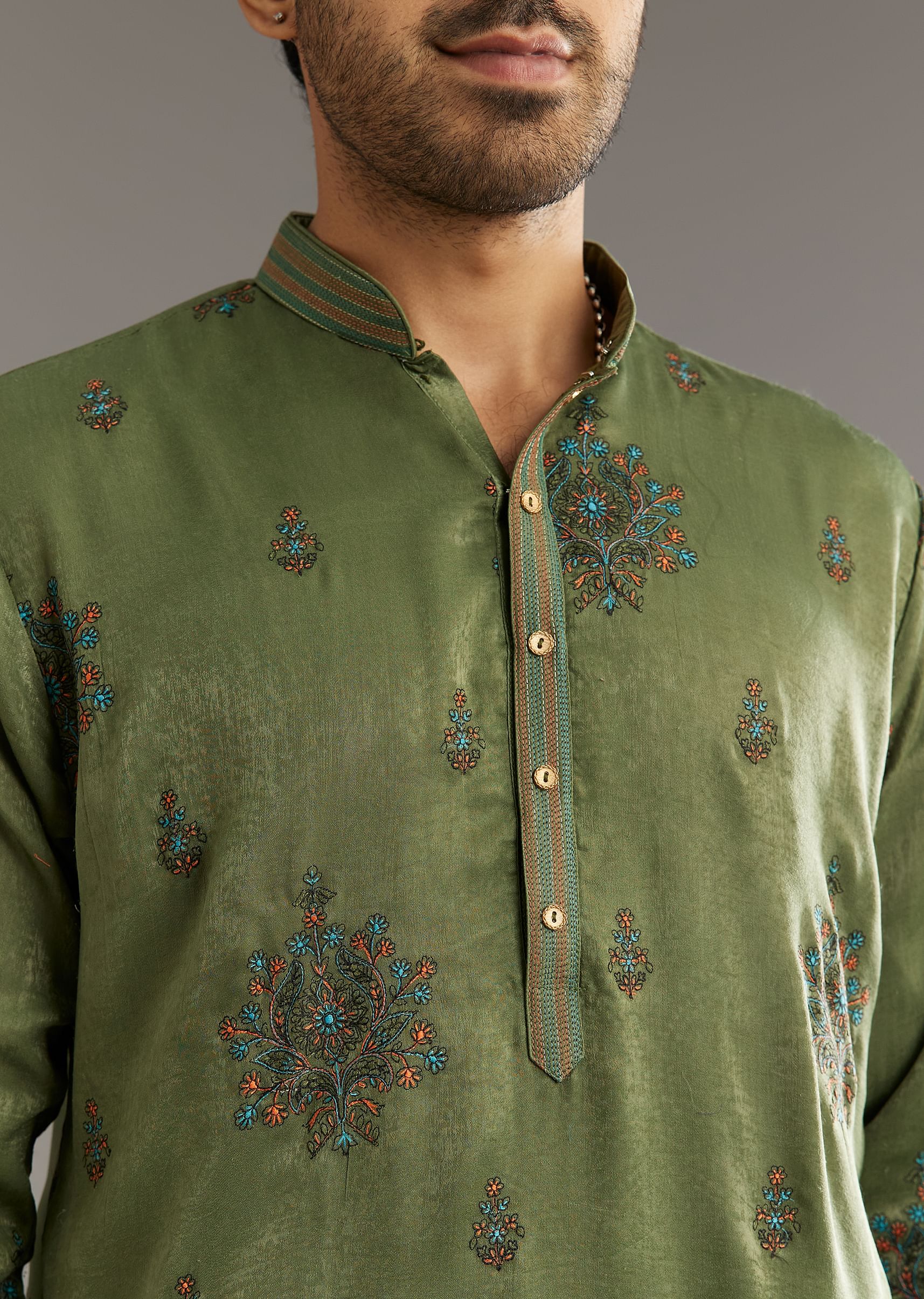 green-silk-kurta-set-with-printed-artwork-sg309153-2_21b4547e-0240-4232-adfb-dd94f46ff08e.jpg