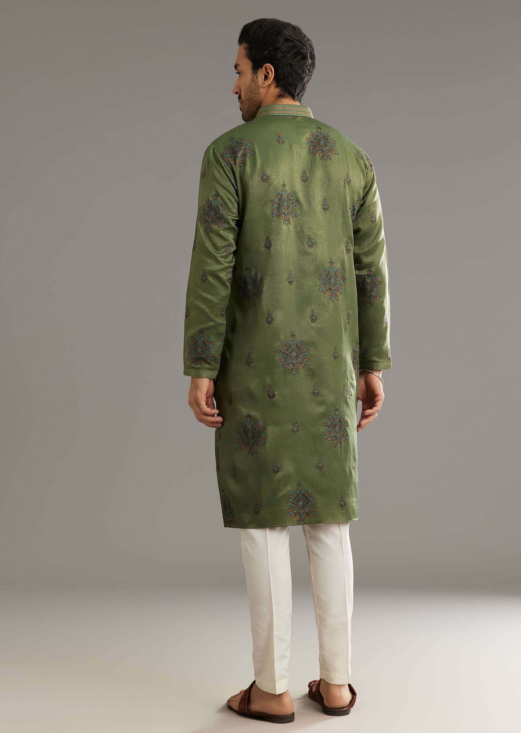 green-silk-kurta-set-with-printed-artwork-sg309153-5_b07d6b34-25fe-427b-8188-abefbf6b92b8.jpg