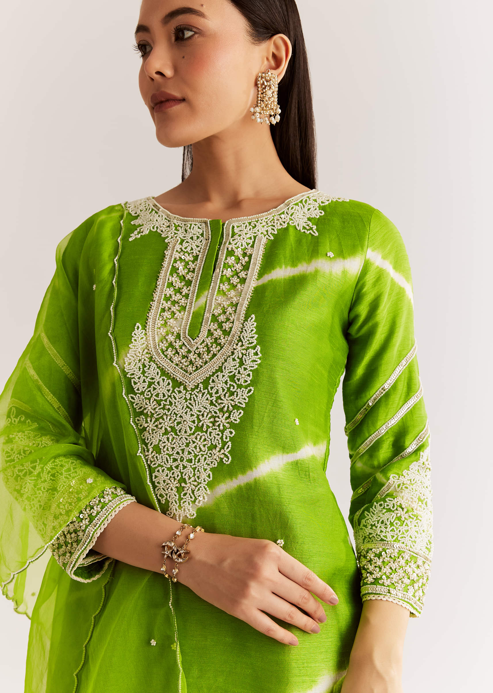 green-silk-leheriya-kurta-set-with-moti-work-sg315767-1_3909143d-a5cc-4823-ba39-5a1e1054fb59.jpg