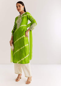 green-silk-leheriya-kurta-set-with-moti-work-sg315767-2_d5a517f3-19ab-47c4-a176-6041c14fa93c.jpg
